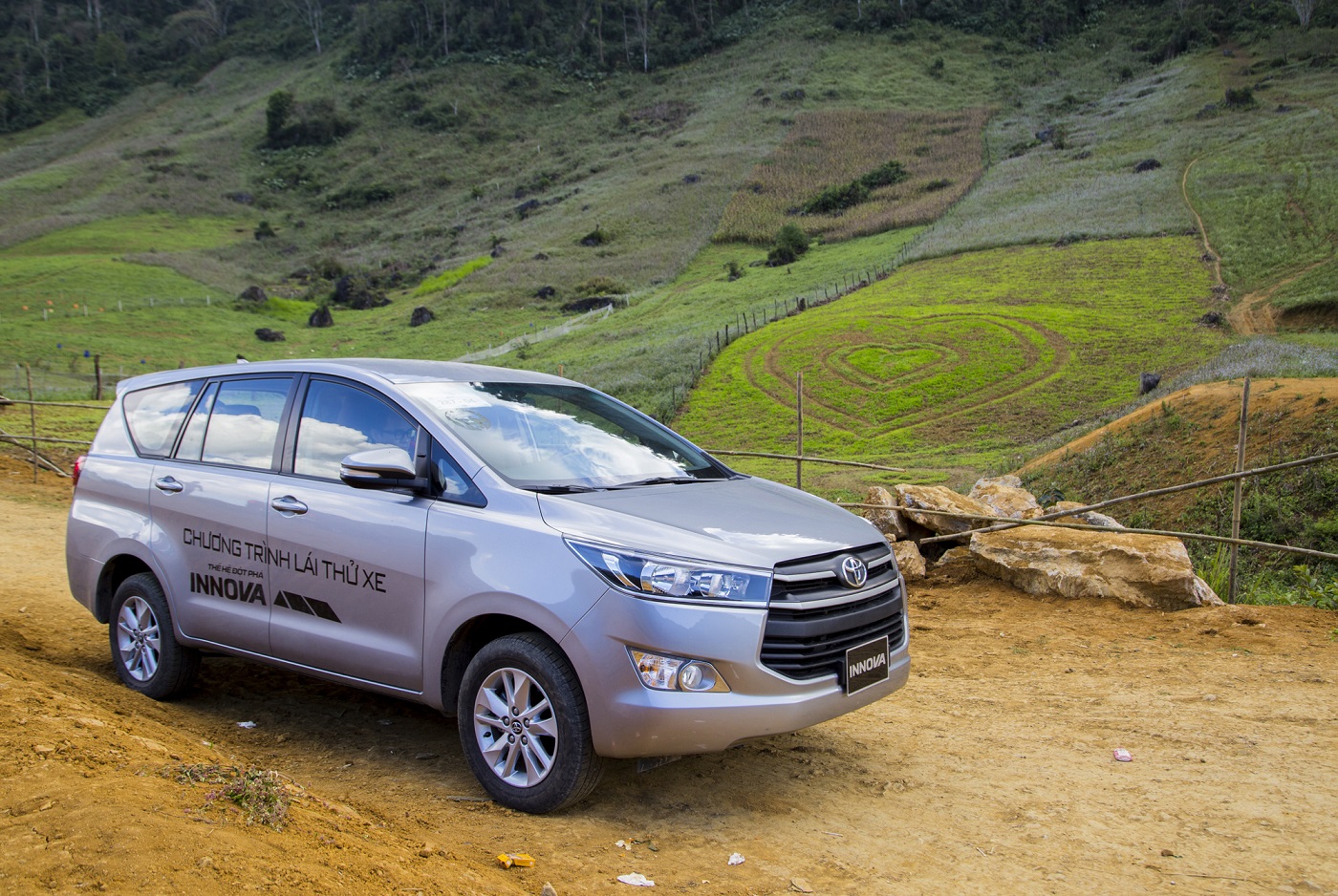 Toyota Innova cũng có doanh số giảm dần trong những tháng gần đây