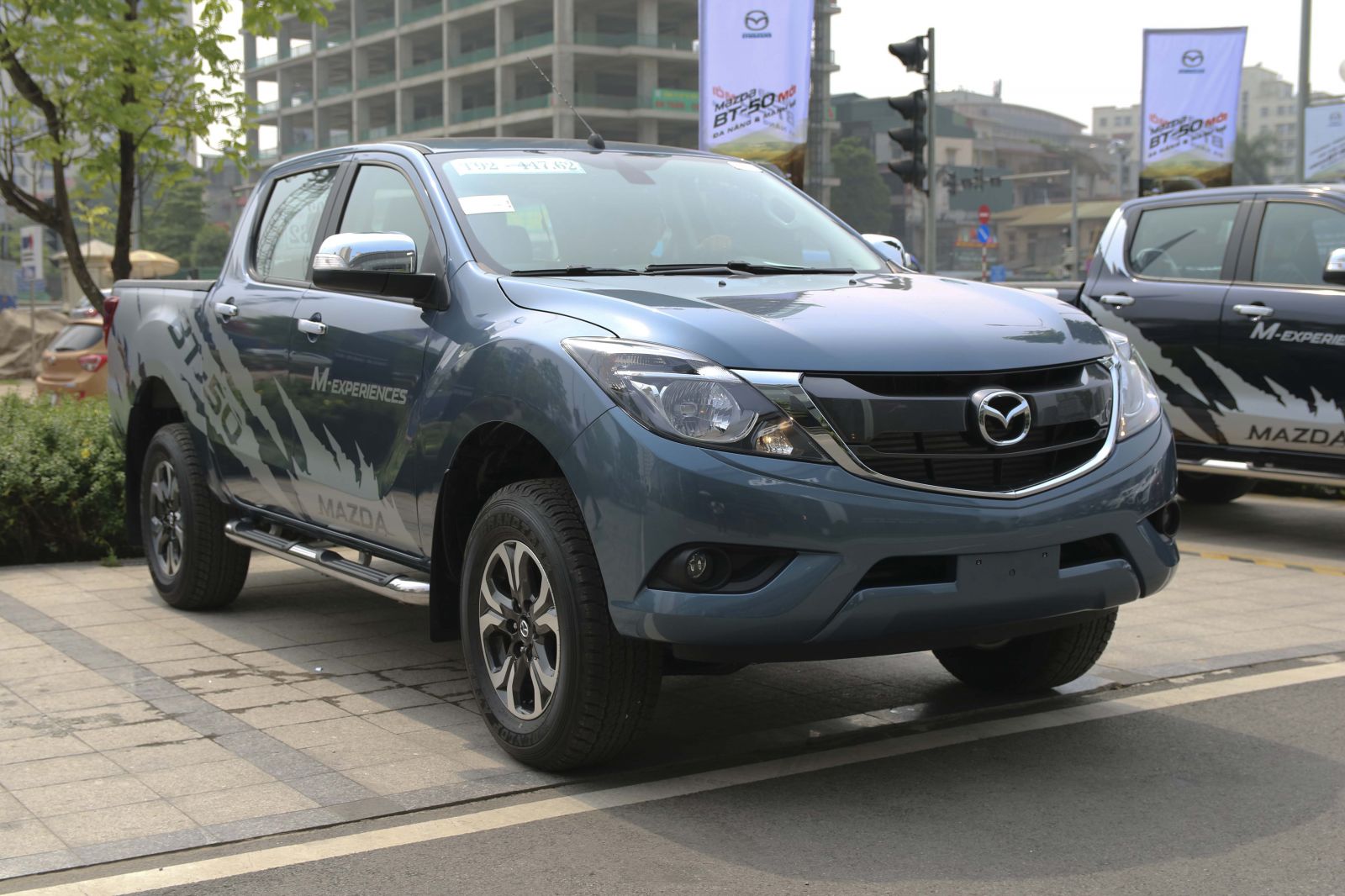 Mazda BT-50 có doanh số trung bình 100 xe/tháng
