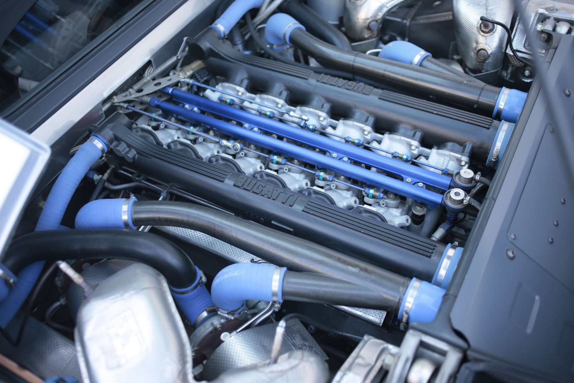 Động cơ V12 3.5L của xe Bugatti EB110 Super Sport