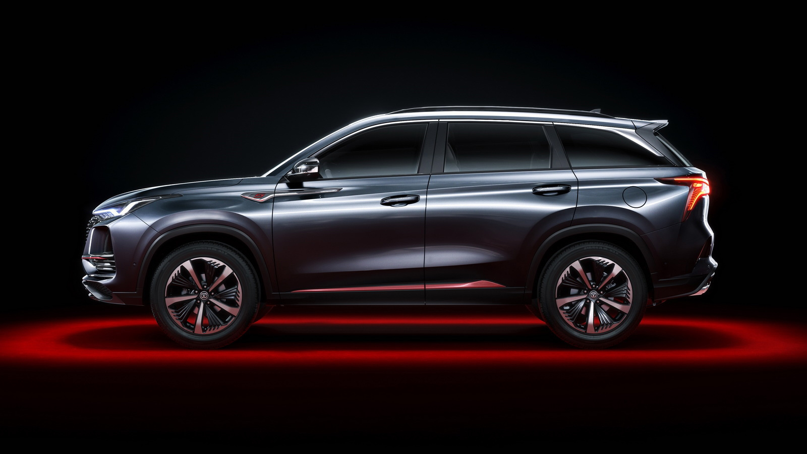 Thiết kế bên hông xe Changan CS75 Plus 2019