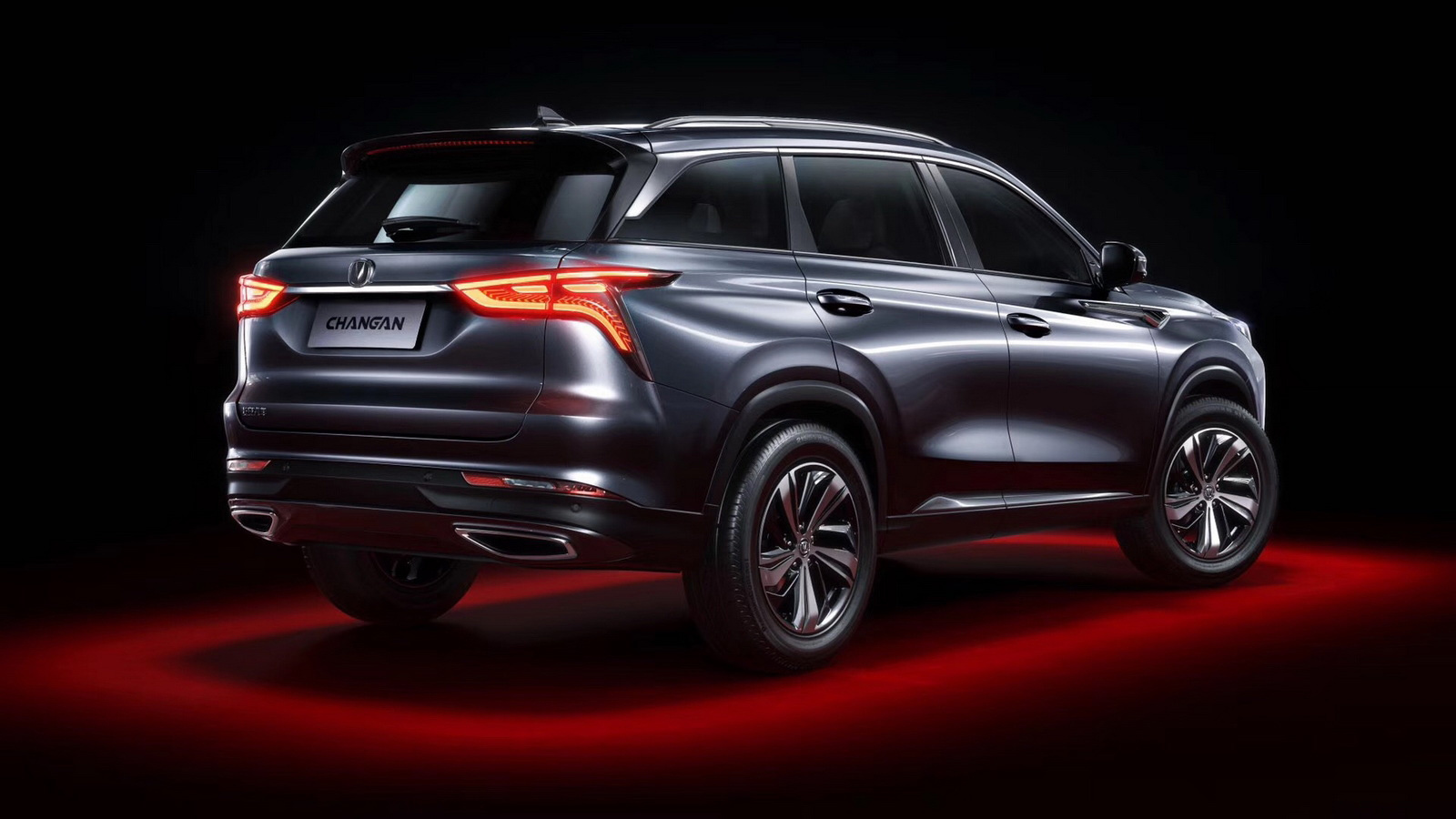 Thiết kế đuôi xe Changan CS75 Plus 2019