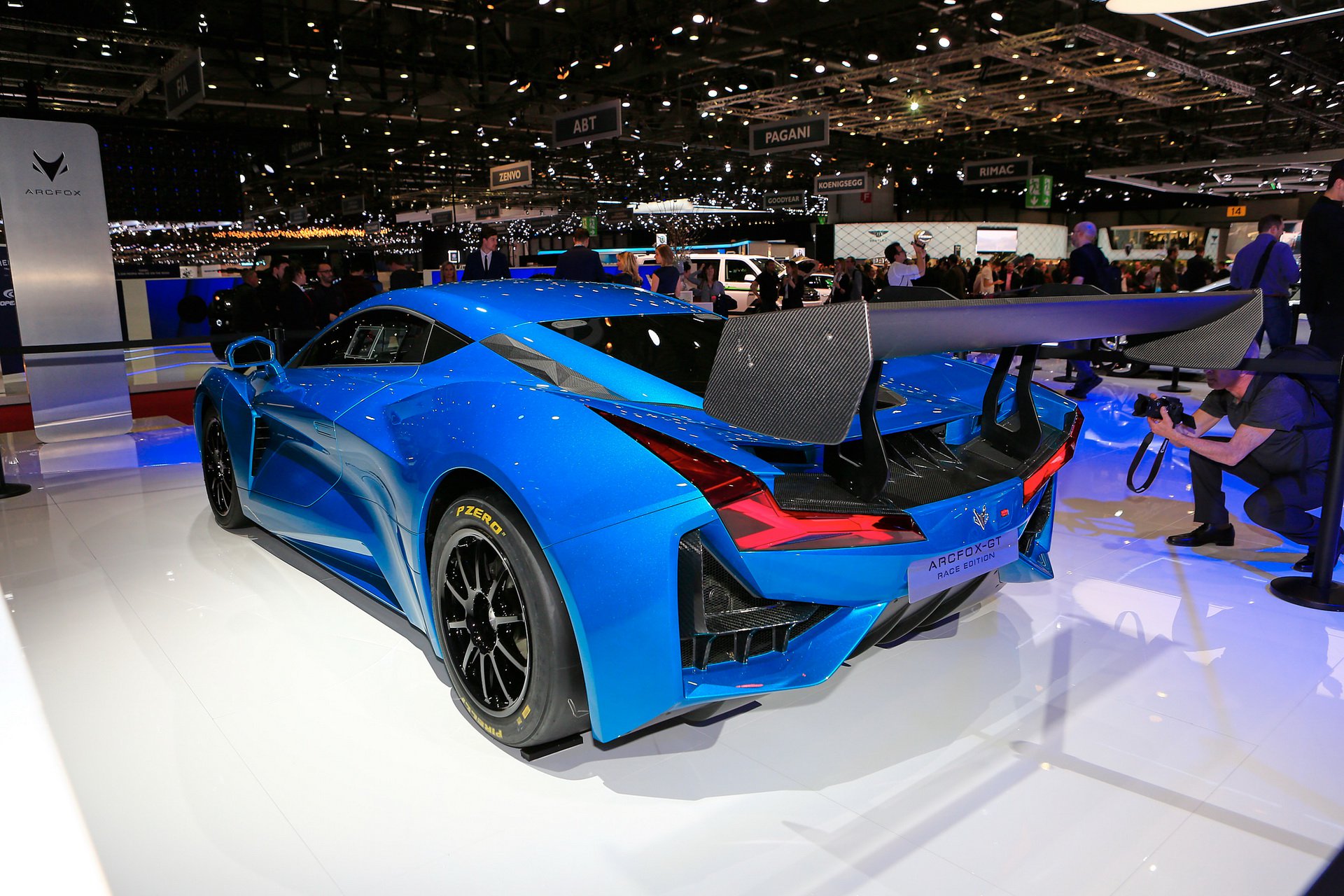 Thiết kế xe BAIC Arcfox Track Edition