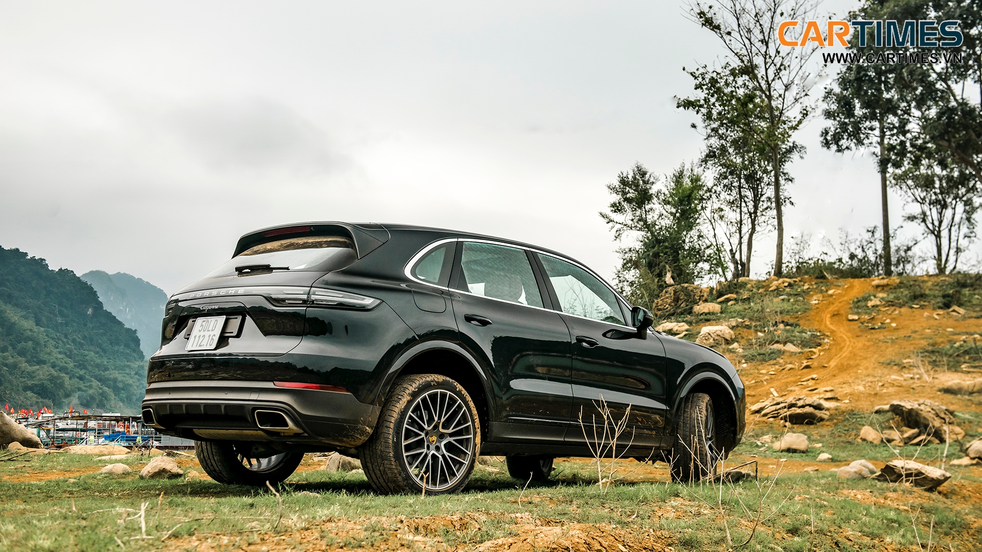 Thiết kế của Porsche Cayenne tương đồng với những mẫu xe khác của hãng Đức ở thời điểm hiện tại