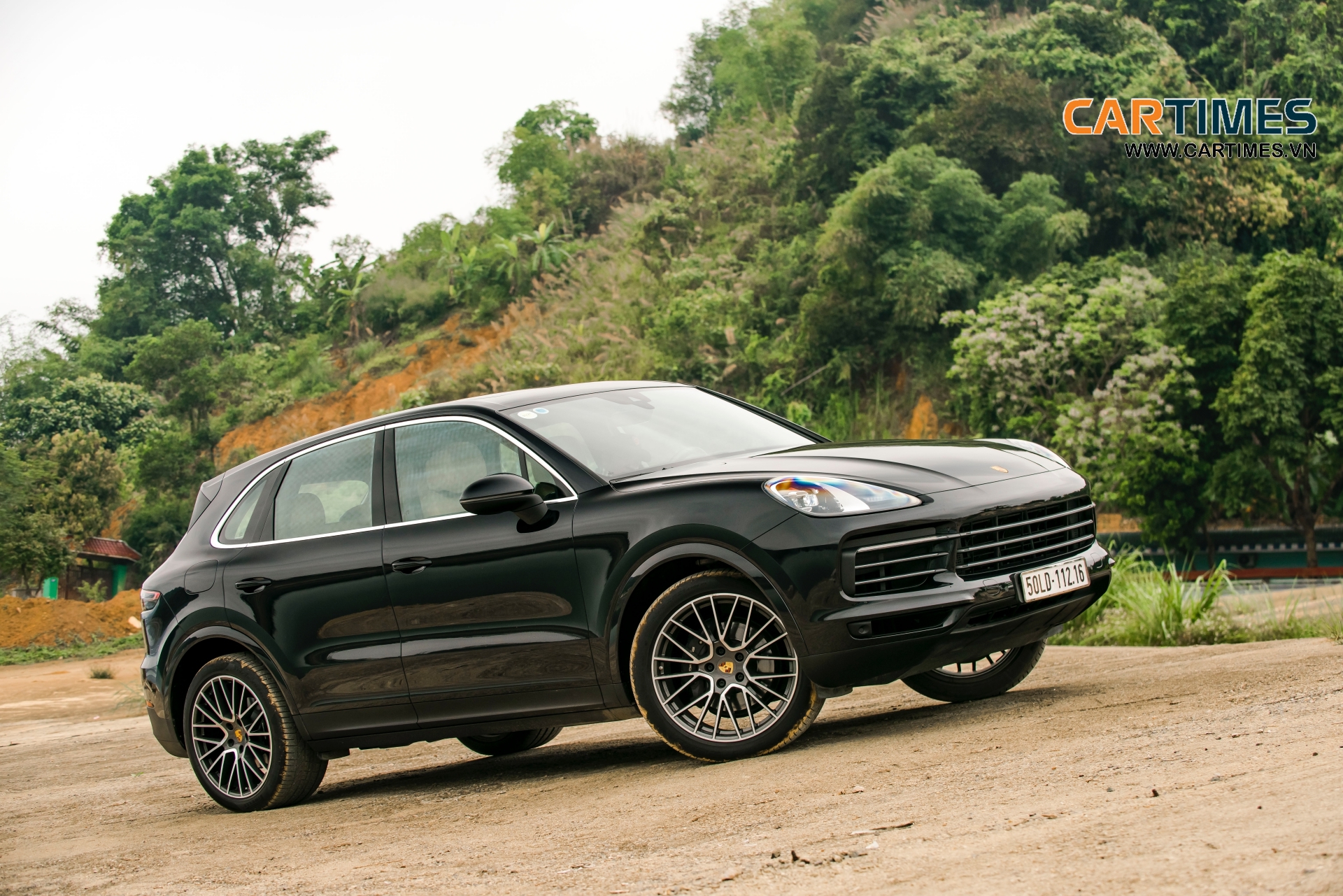 Động cơ V6 3.0L tăng áp đơn là thừa thãi khi sử dụng tại Việt Nam