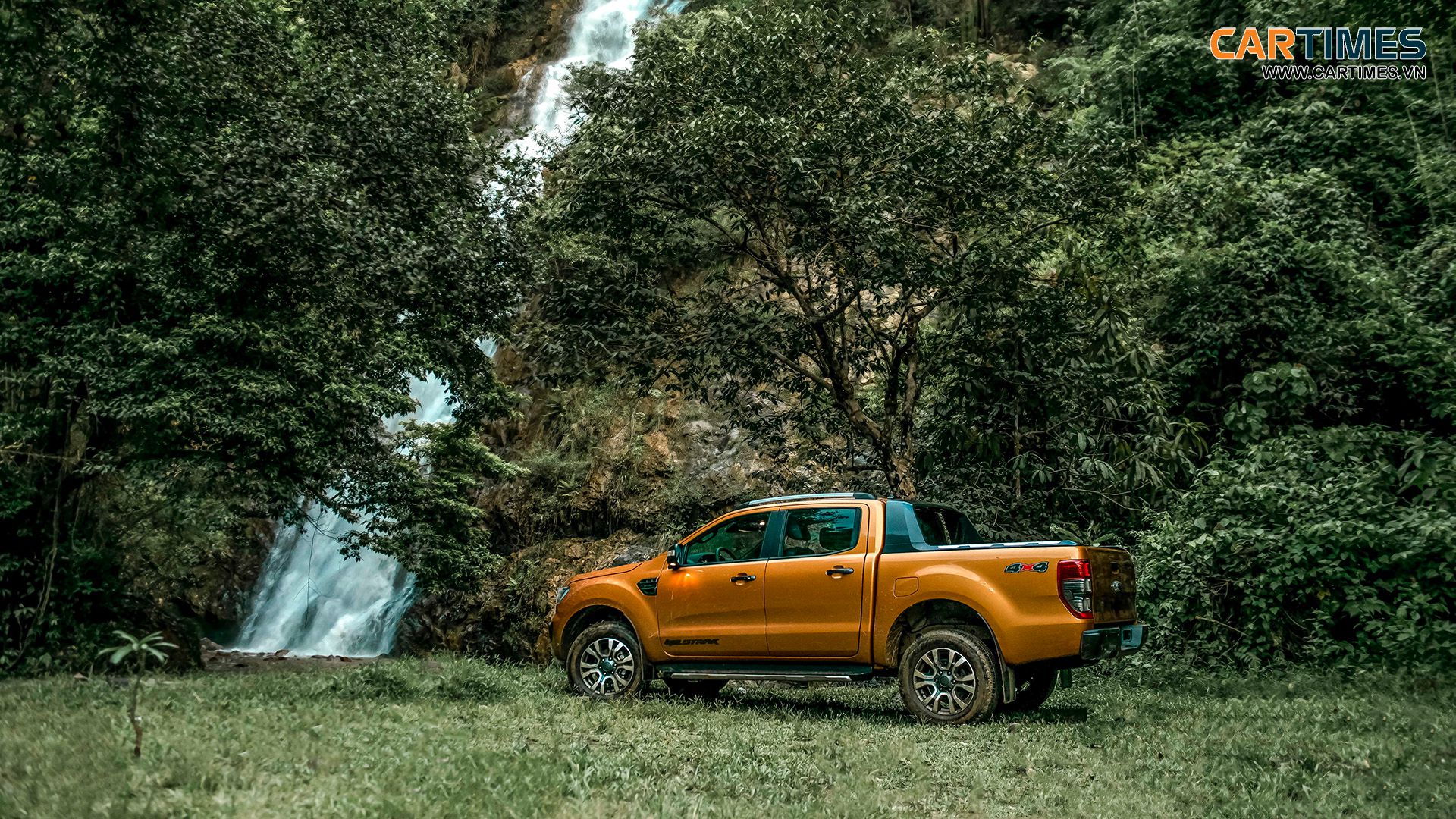 Không những không được giảm, giá Ford Ranger còn tăng ở một số đại lý