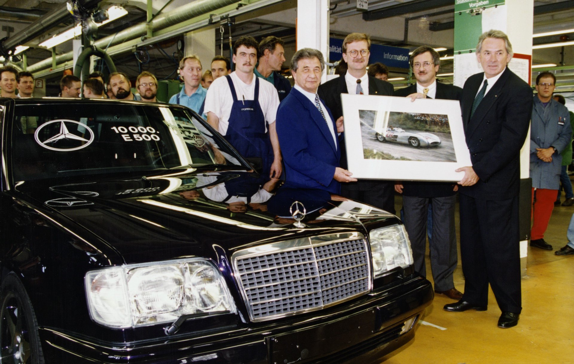 Mercedes-Benz E500 Limited thứ 10.000 được sản xuất