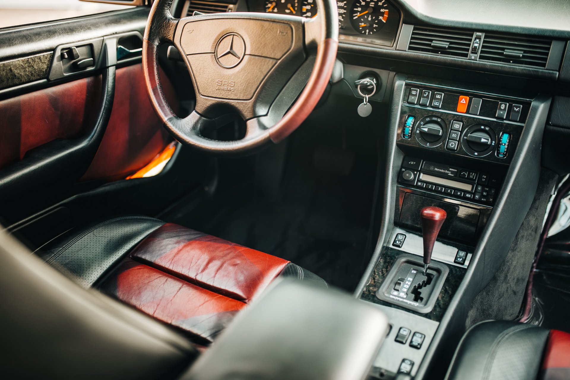 Thiết kế cabin Mercedes-Benz E500 Limited