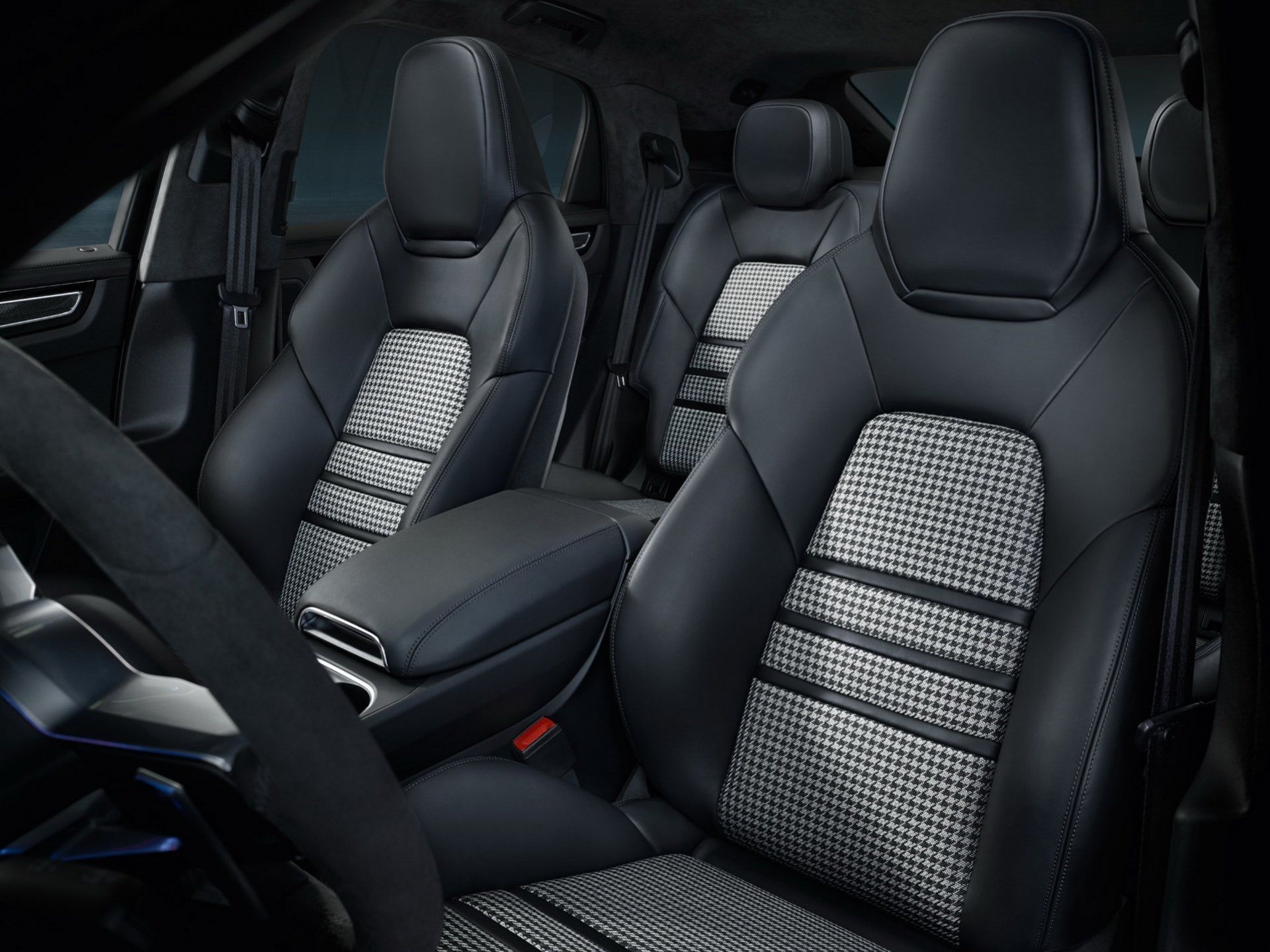 Thiết kế ghế ngồi xe Porsche Cayenne Coupe 2020