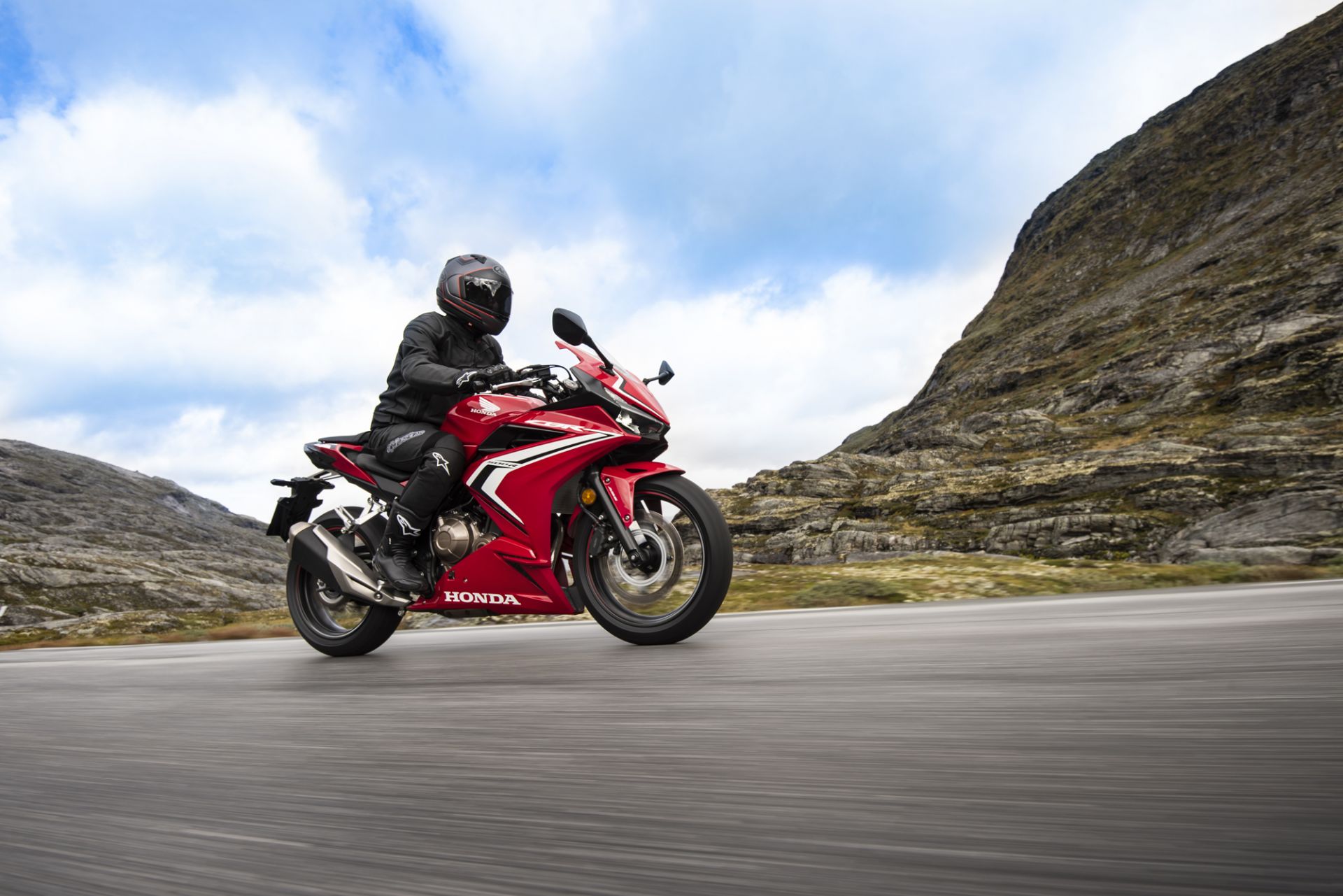 Honda CB500R được phân phối chính hãng tại thị trường Việt Nam