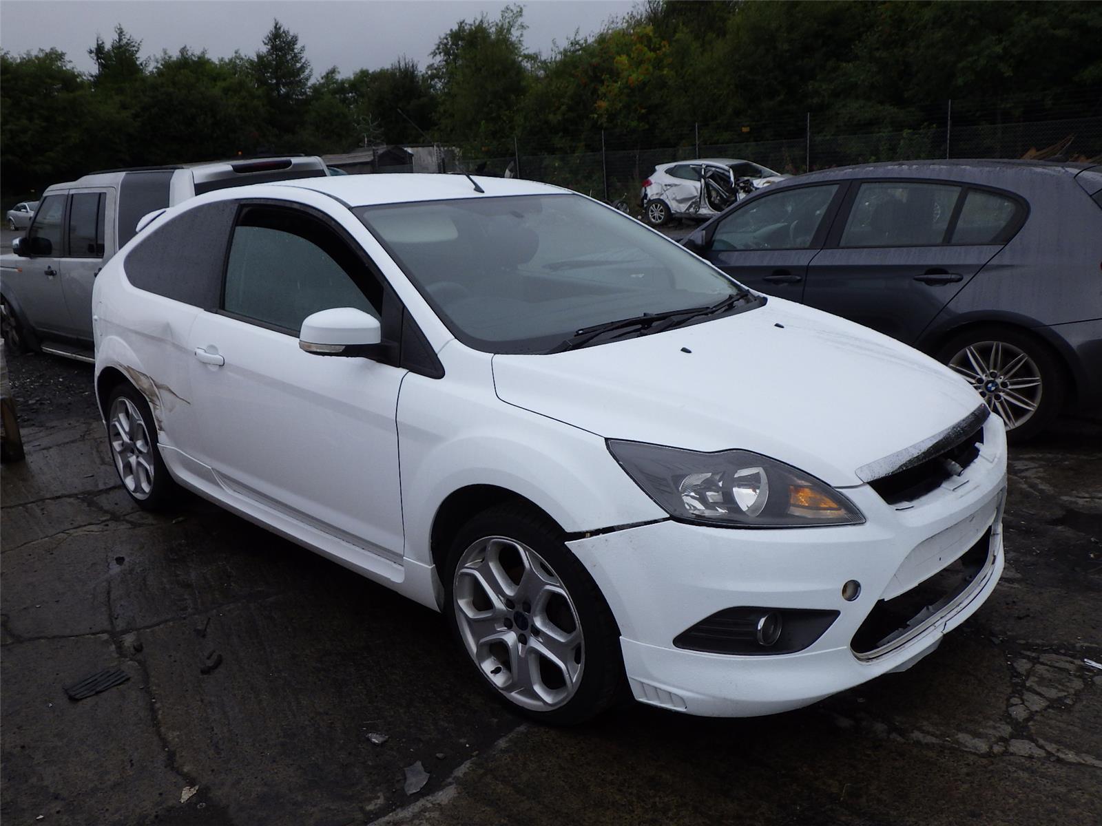Giá xe Ford Focus 2009 dao động từ 280 tới 380 triệu đồng tuỳ phiên bản và tình trạng xe