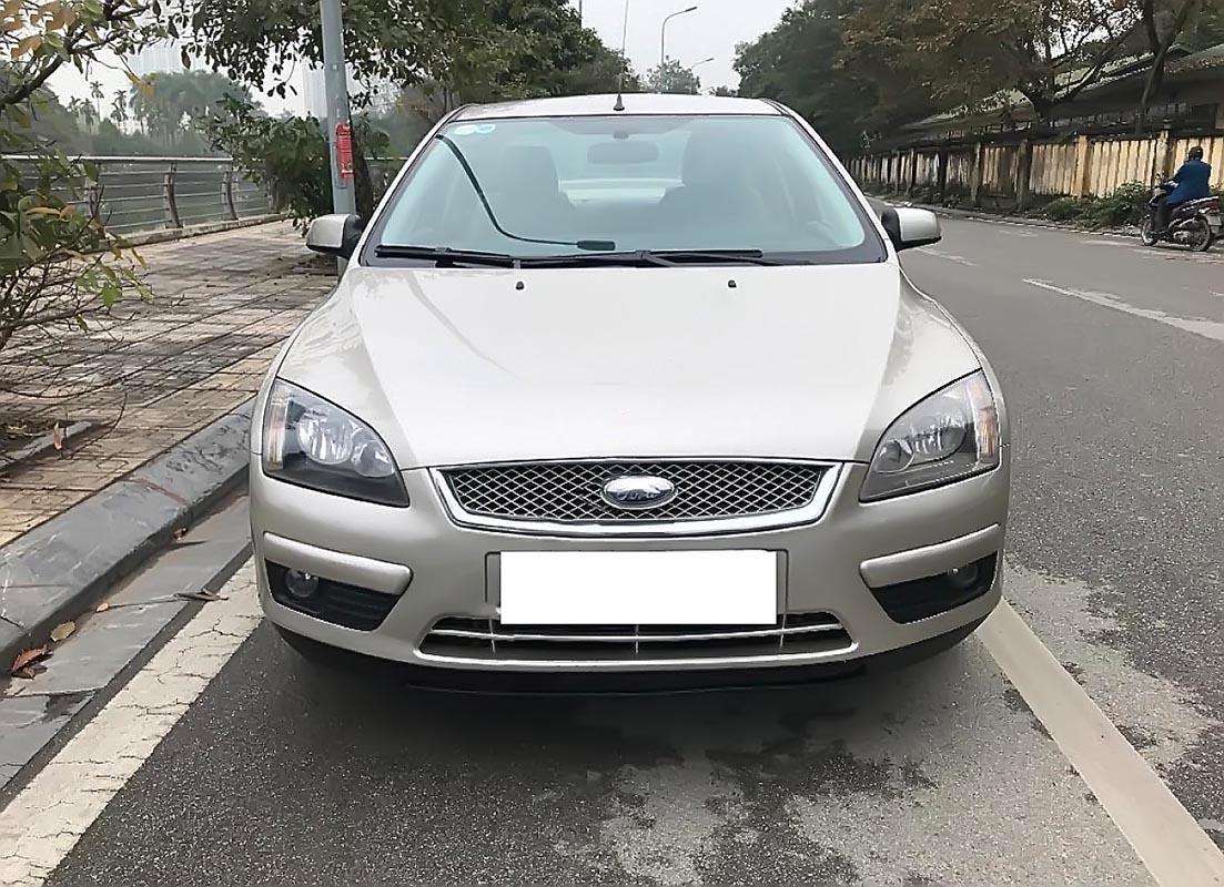 Các phiên bản Ford Focus 2009 được bán hầu hết là 1.8MT