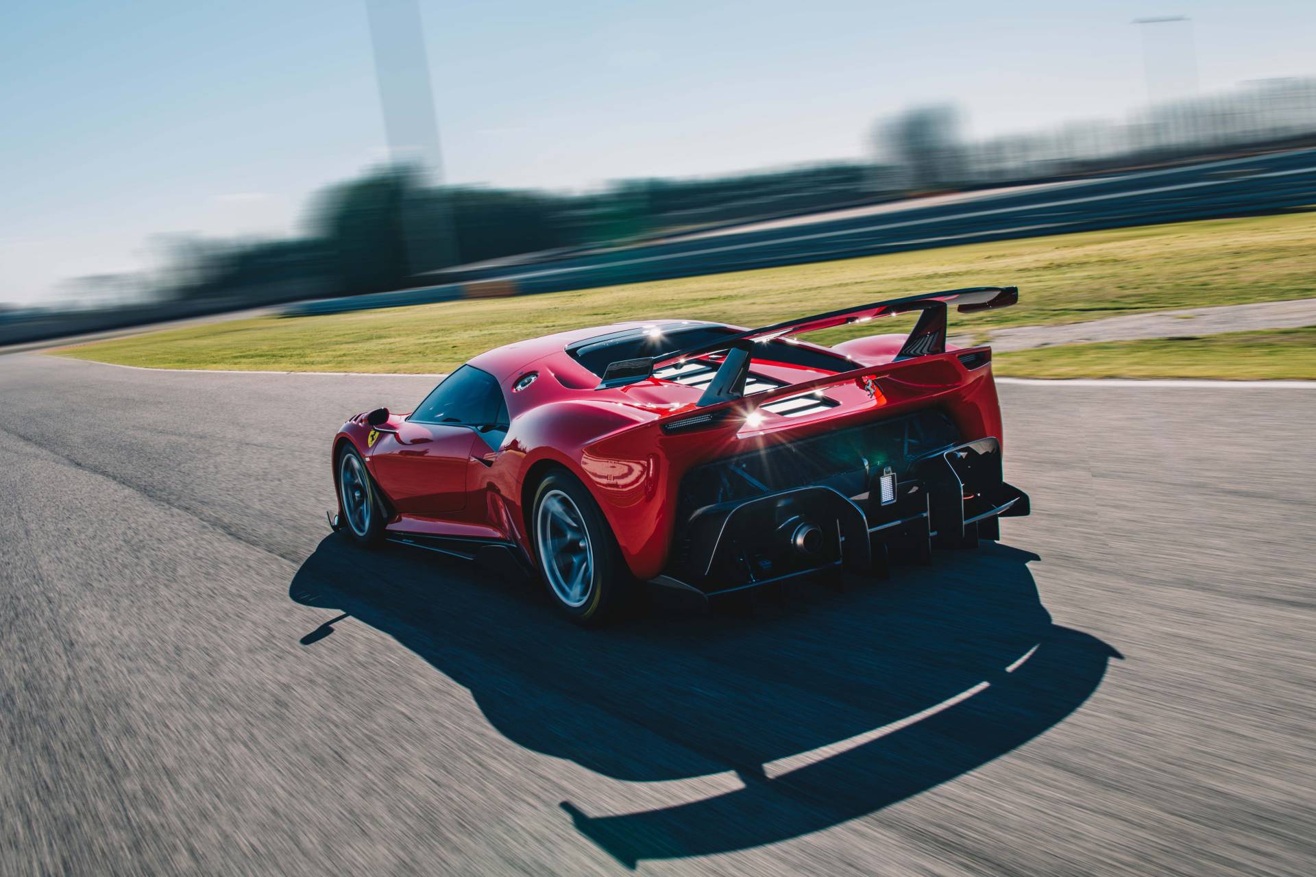 Thiết kế đuôi xe Ferrari P80/C