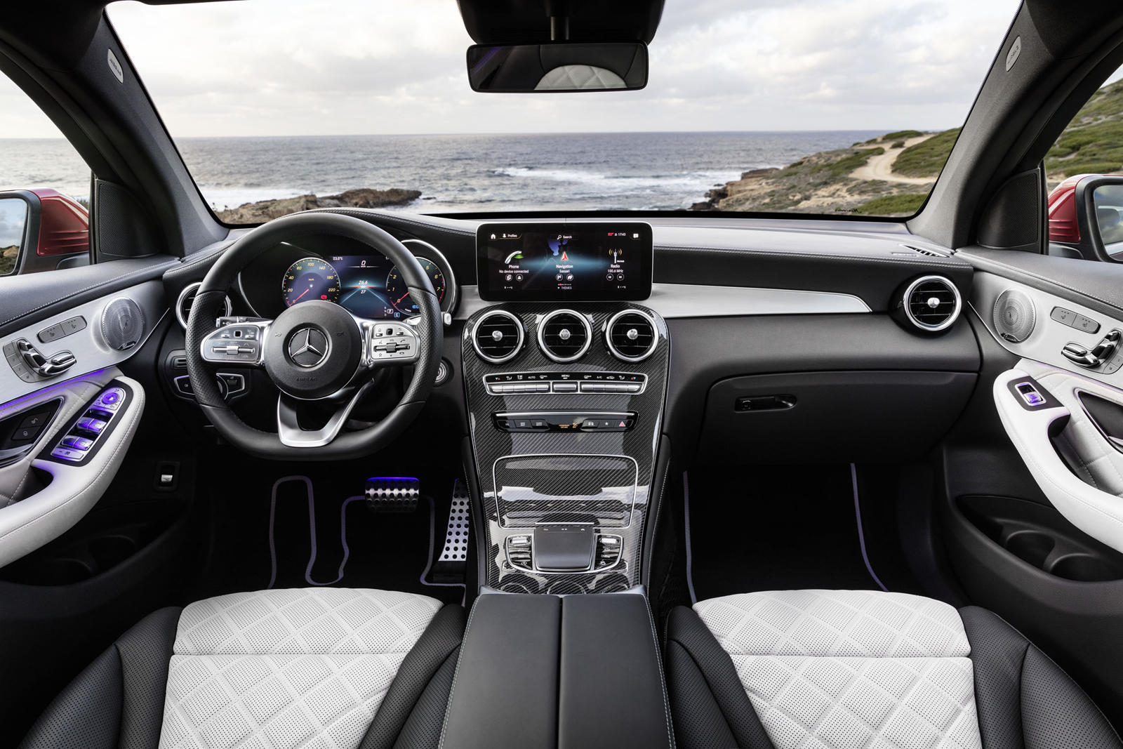 Thiết kế nội thất xe Mercedes-Benz GLC Coupe 2020