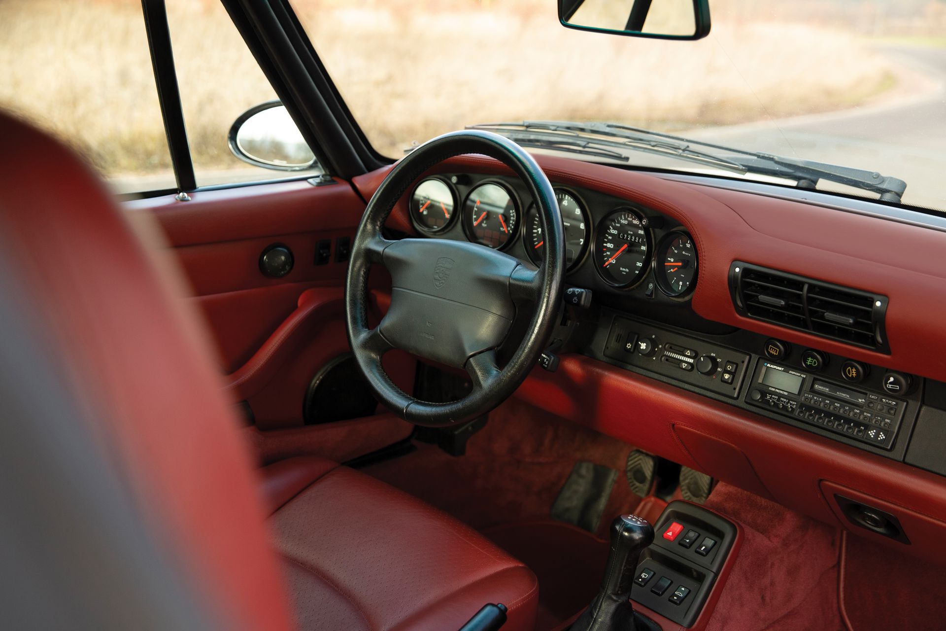Thiết kế cabin xe Porsche 911 993 Turbo 1994