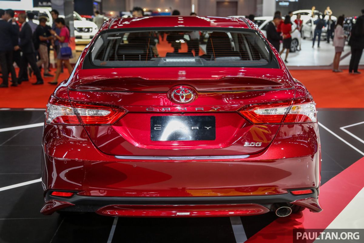 Thiết kế đuôi xe Toyota Camry TRD Sportivo