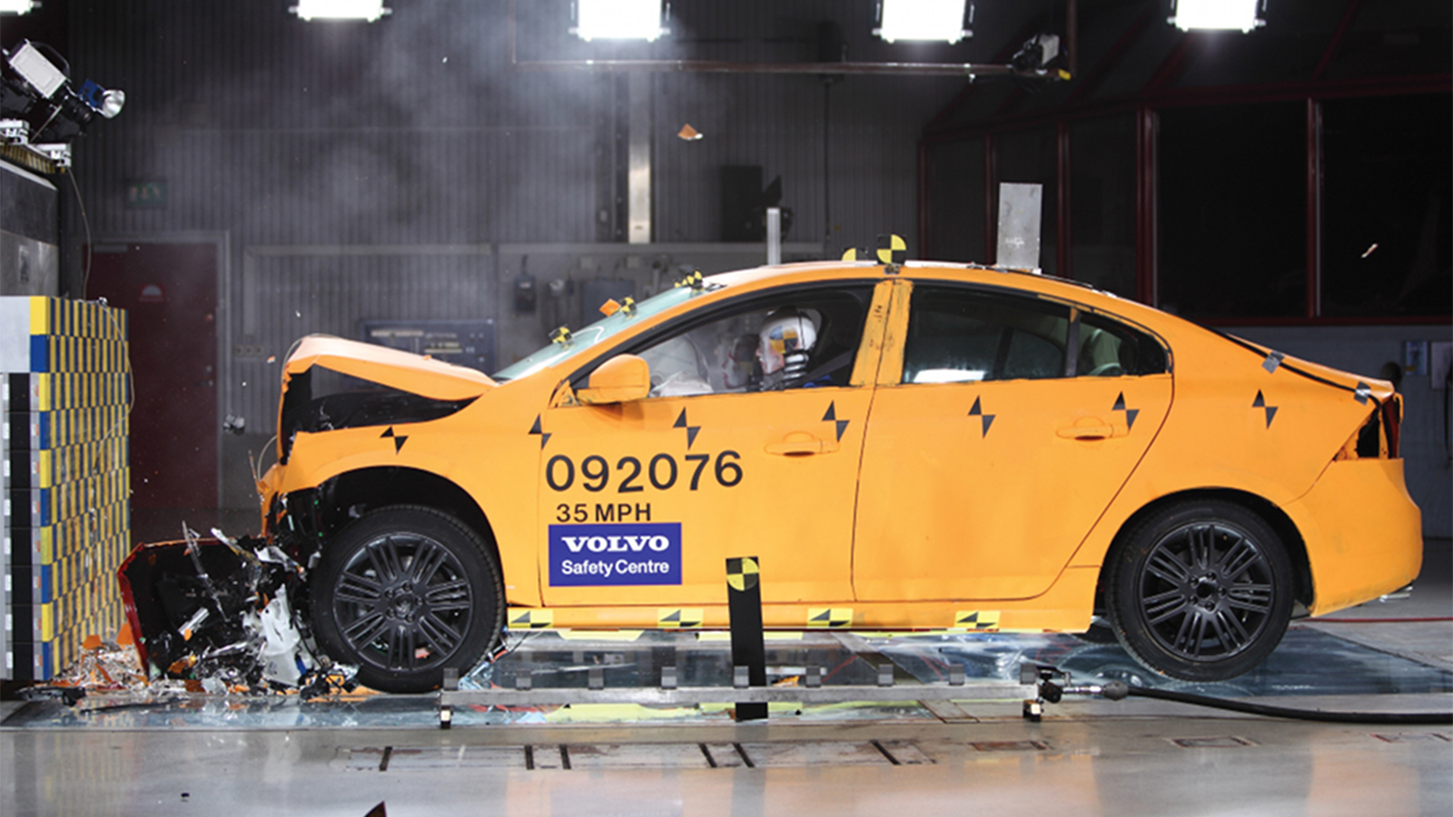 Thử nghiệm an toàn xe Volvo