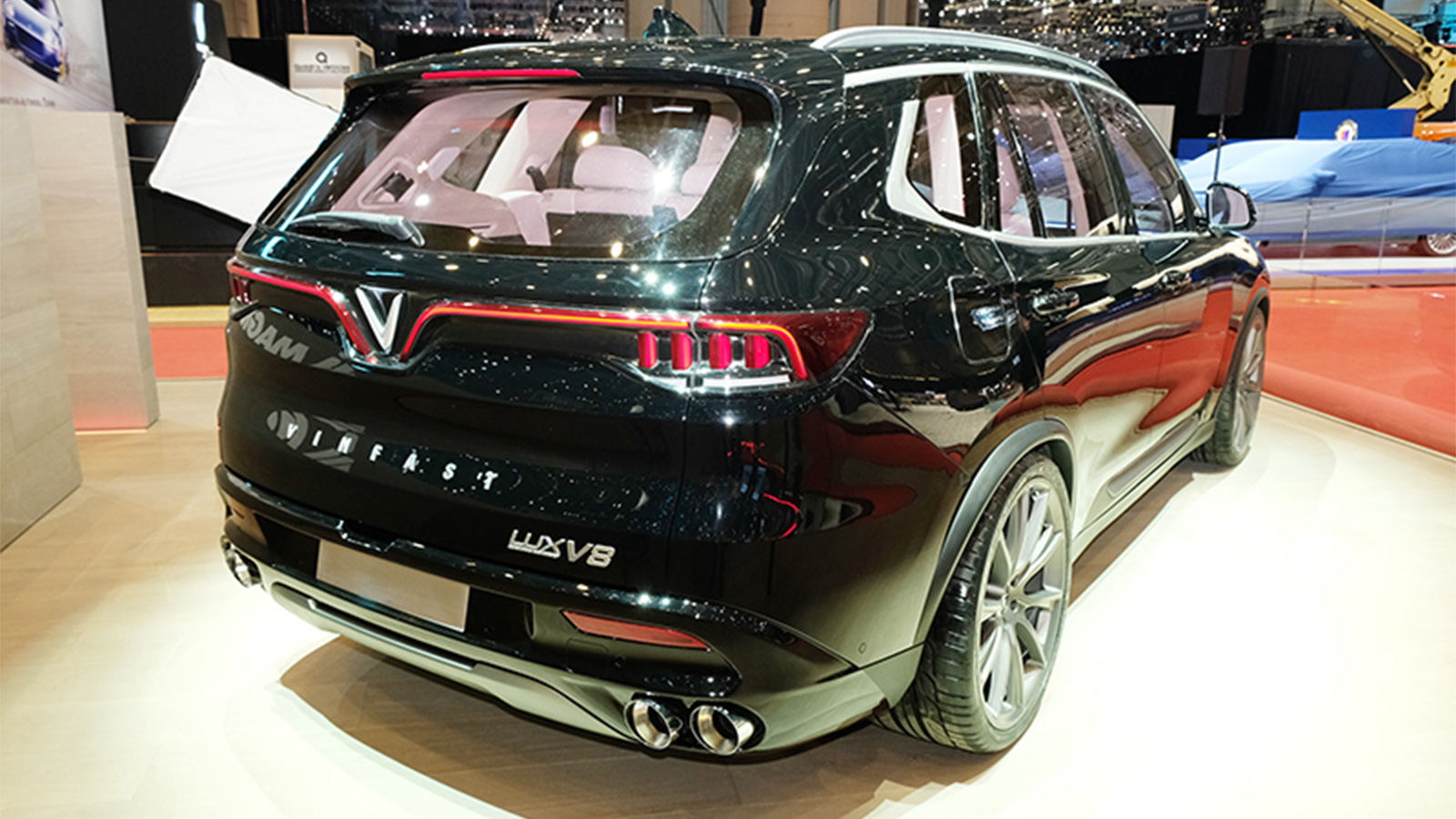 Thiết kế xe VinFast Lux V8