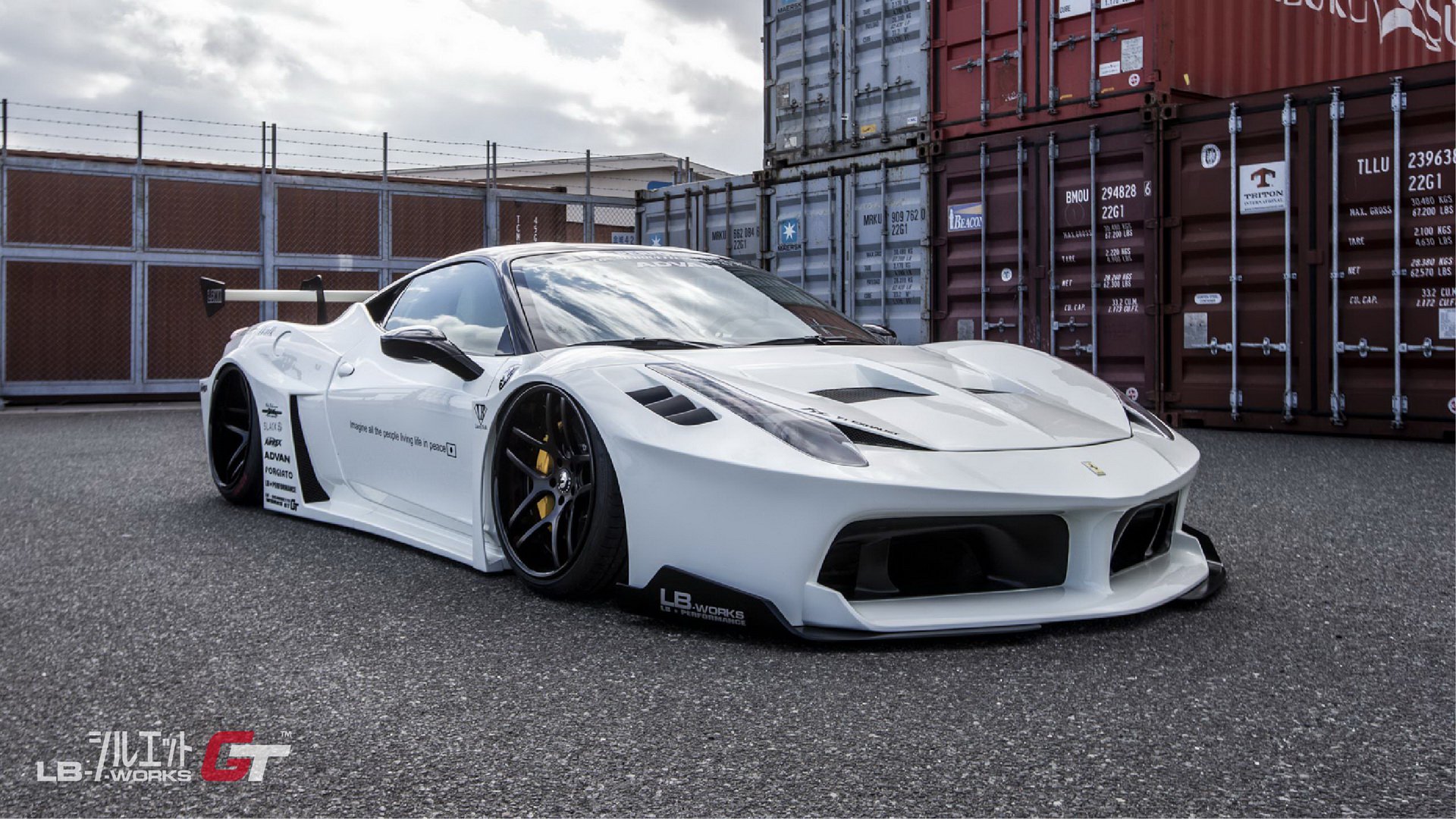 Ferrari 458 Italia độ Liberty Walk với những nét đặc trưng