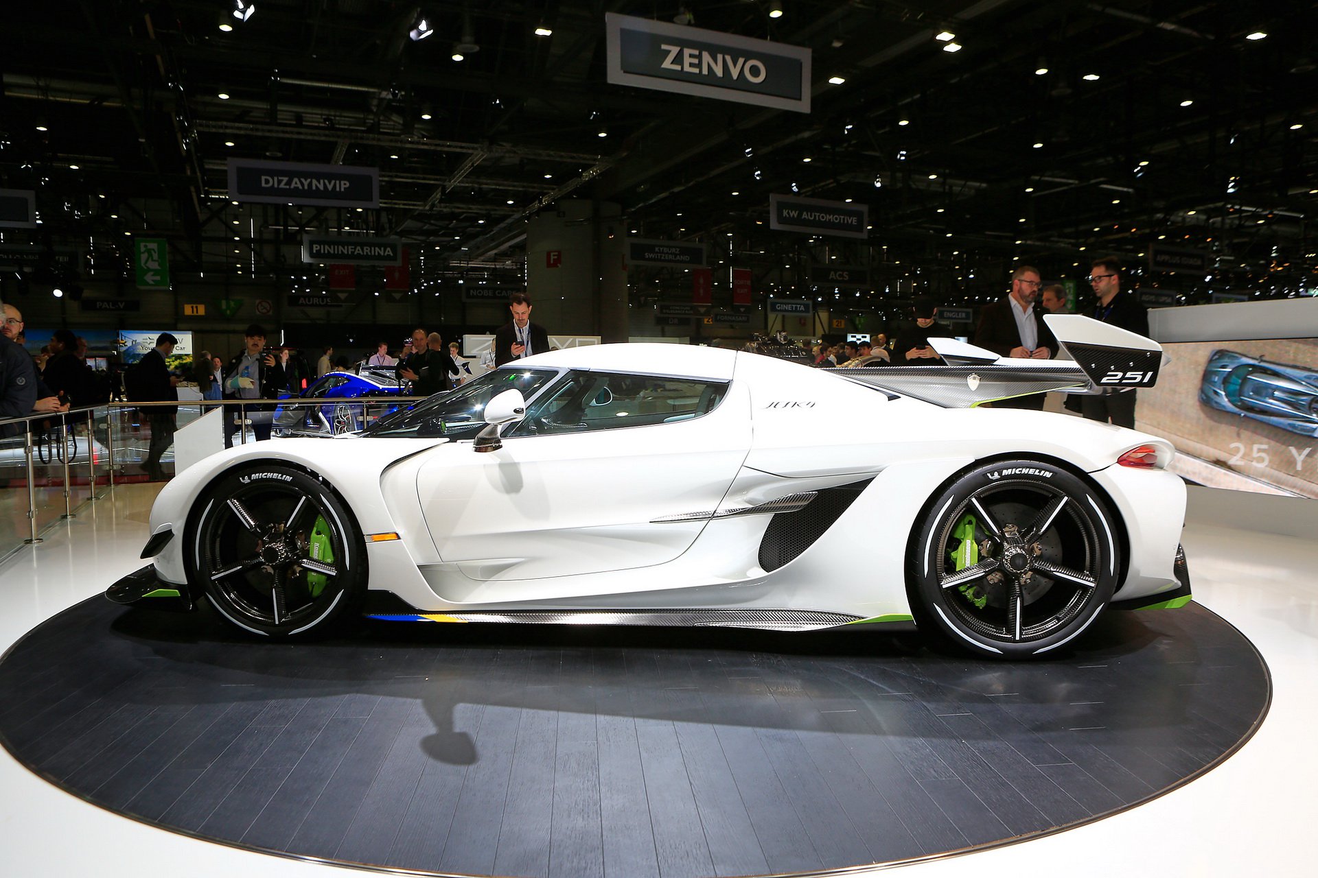 Thiết kế hông xe Koenigsegg Jesko