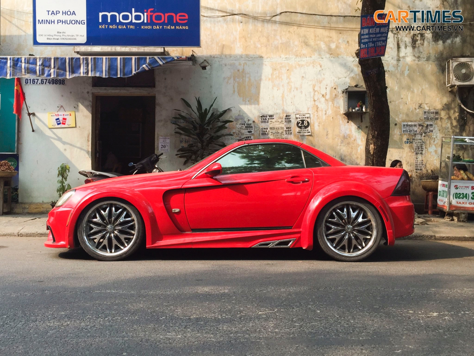 Thiết kế thân xe Mercedes-Benz SLK 