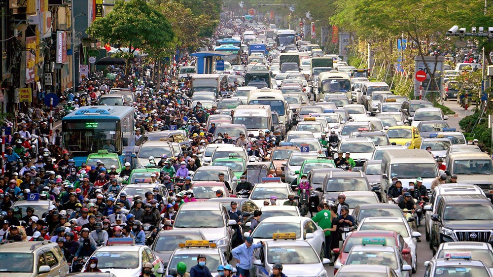 Giải quyết vấn đề giao thông sẽ cần phải có lộ trình cụ thể