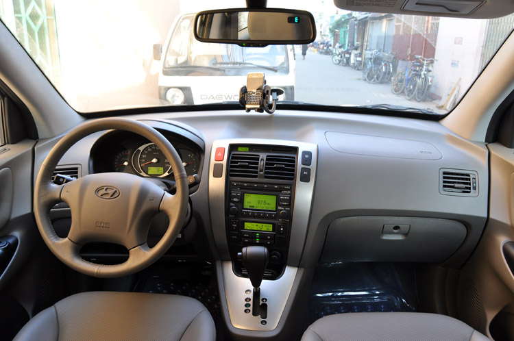 Nội thất xe Hyundai Tucson 2009
