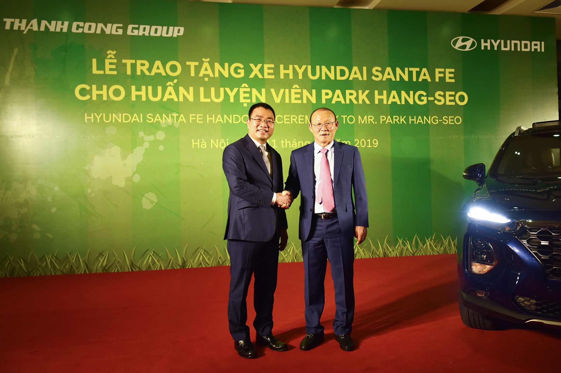 Ông Lê Ngọc Đức - TGĐ Tập đoàn Thành Công và ông Park Hang Seo