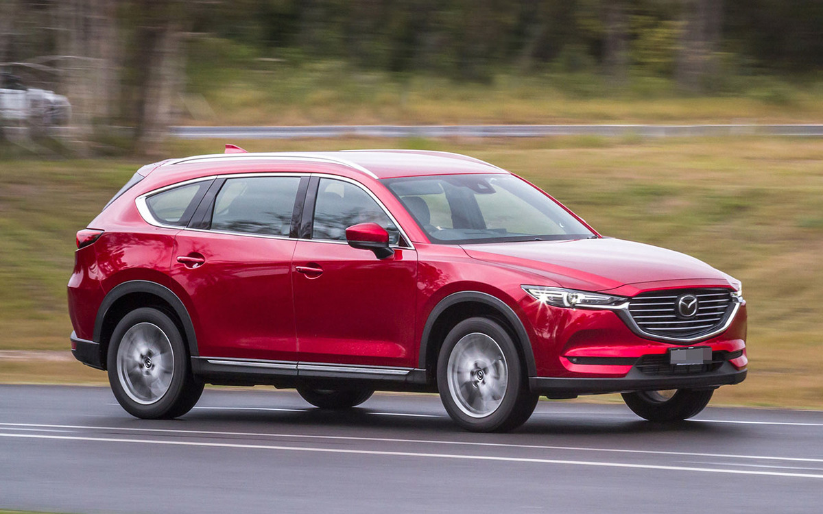 Mazda CX-8 có giá tạm tính từ 1,15 tới 1,32 tỷ đồng