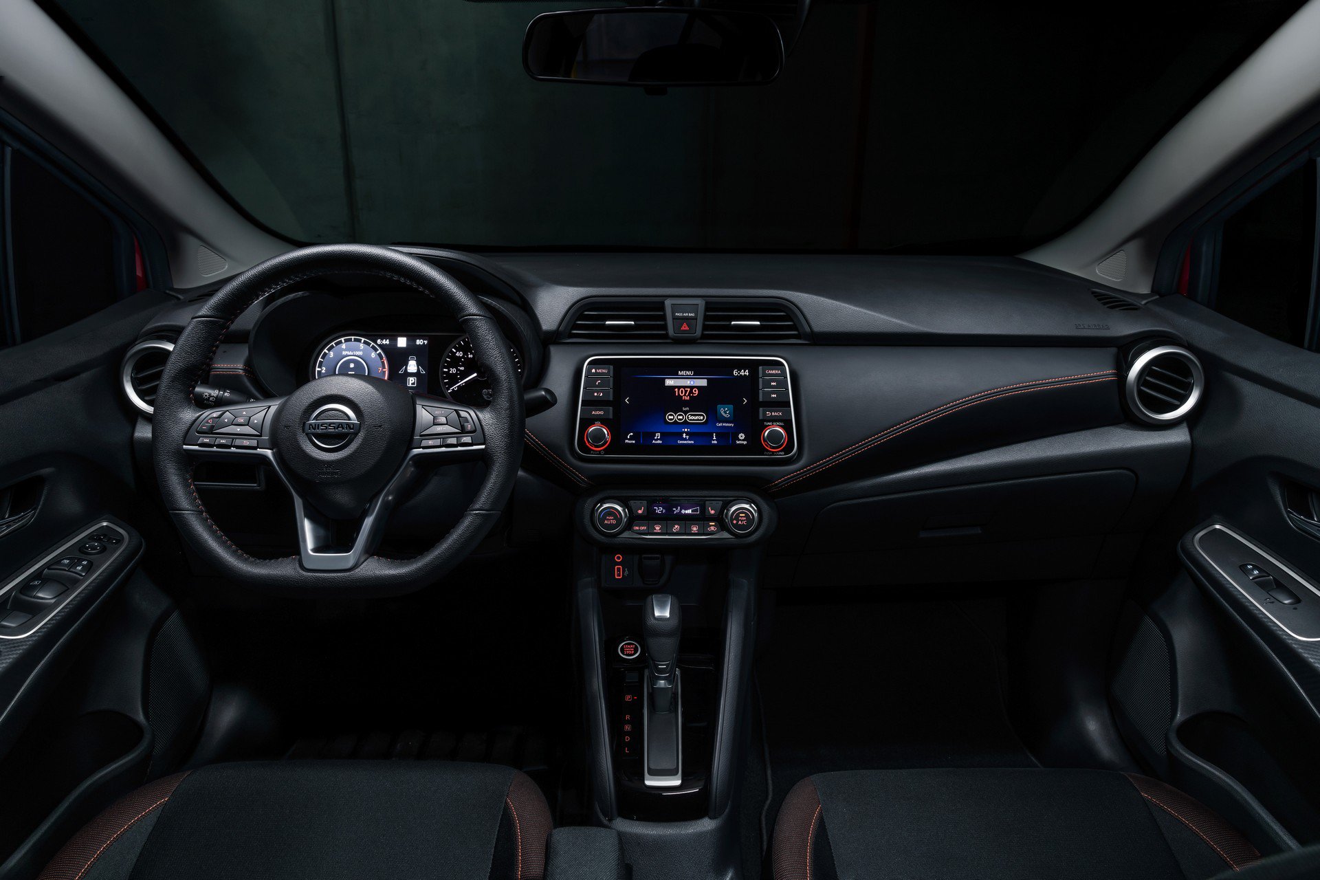 Nội thất xe Nissan Sunny 2020