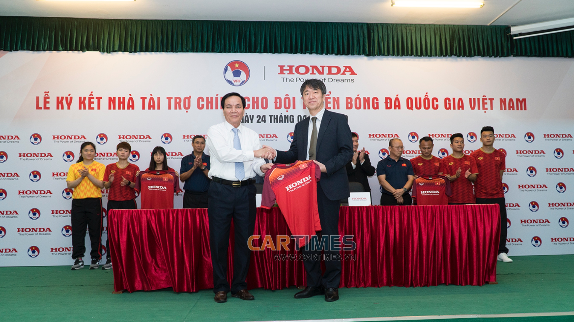 Honda Việt Nam sẽ là nhà tài trợ chính cho đội tuyển bóng đá Việt Nam trong 2 năm