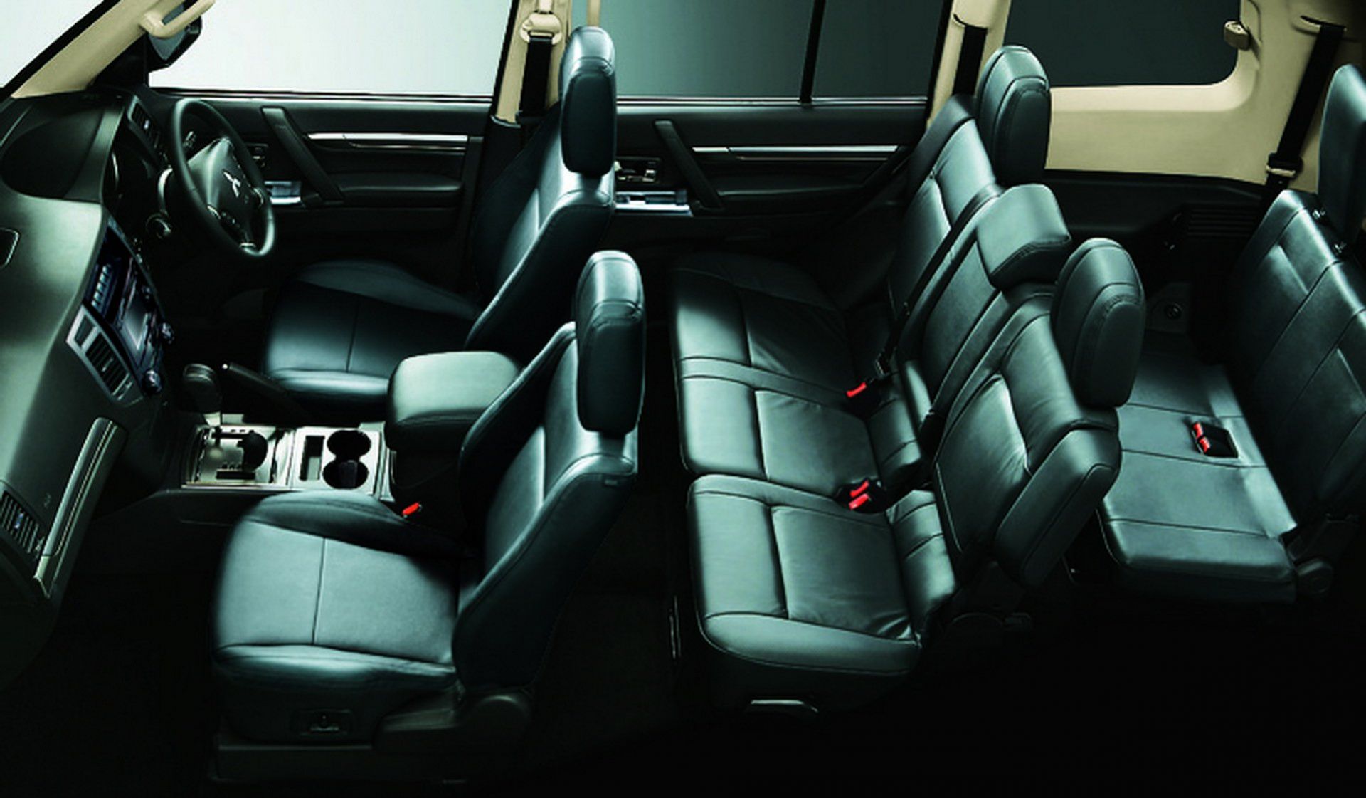 Cabin xe Mitsubishi Pajero Final Edition
