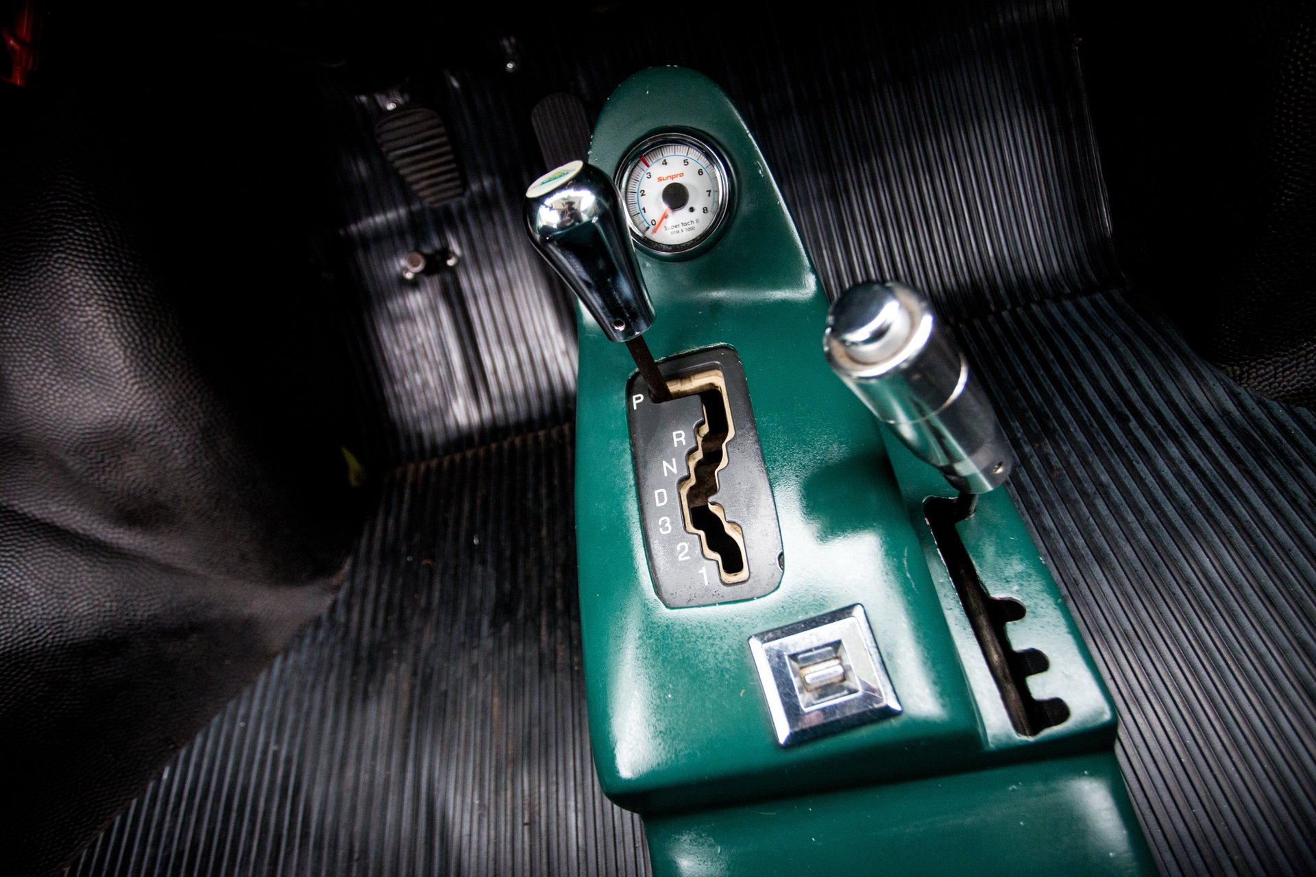Thiết kế cần số xe Amphicar Model 770