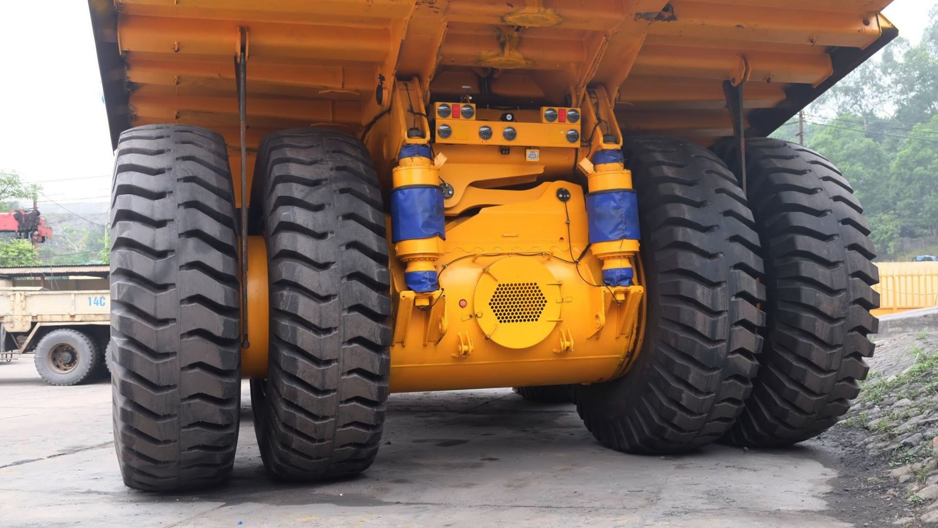 Cầu sau của xe tải BELAZ