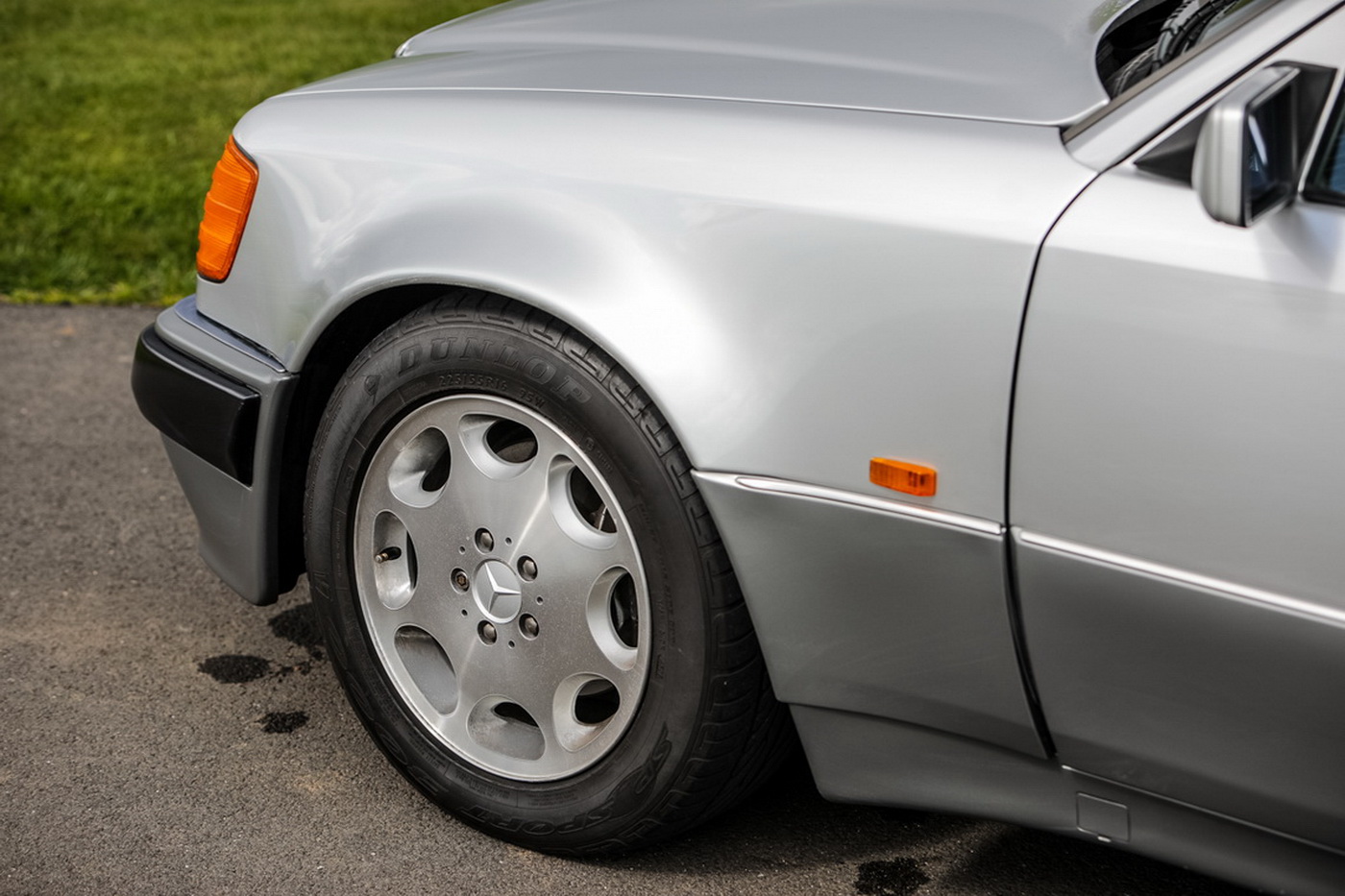 Thiết kế la zăng xe Mercedes-Benz 500E