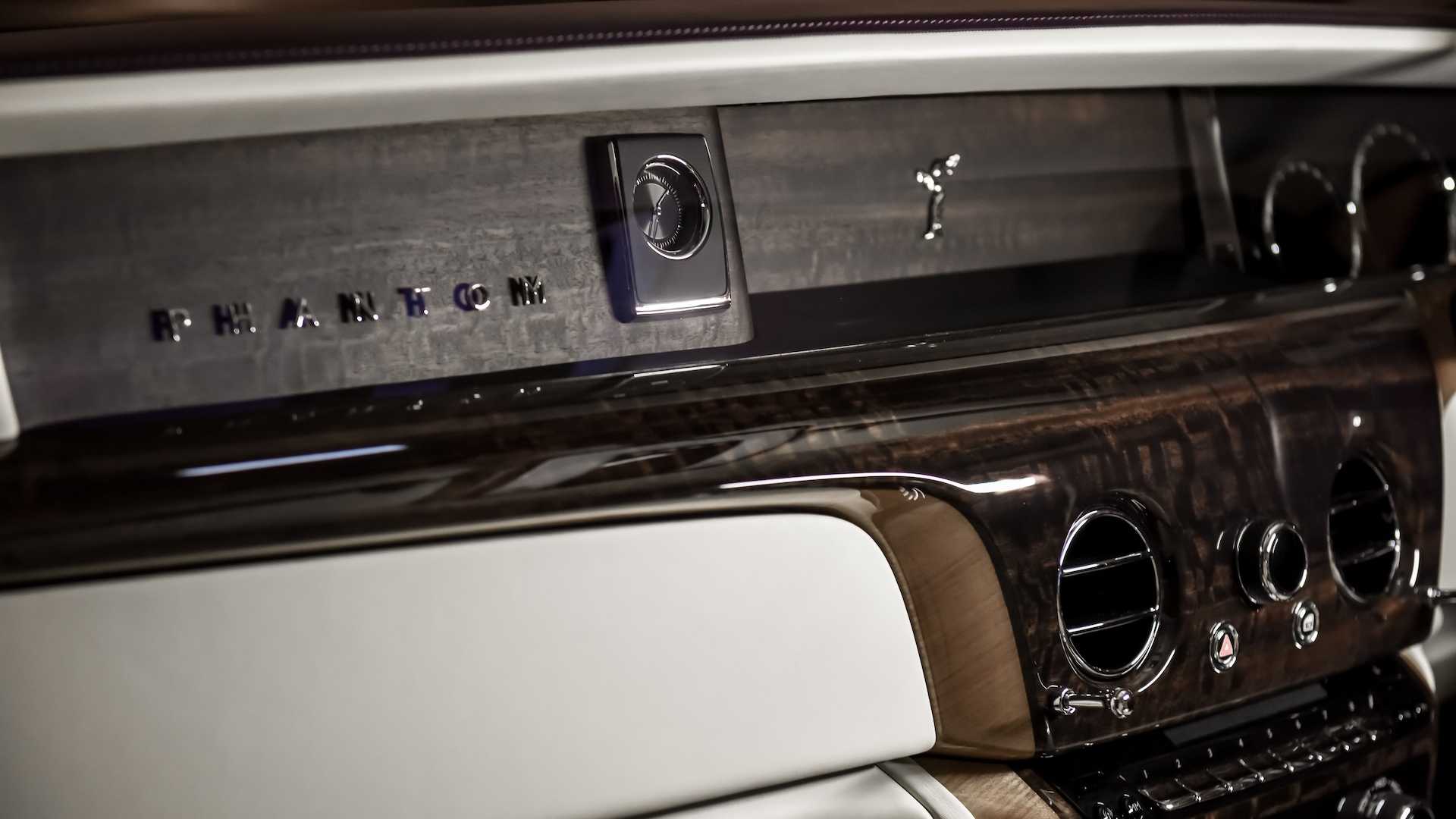 Chi tiết gỗ trên Rolls-Royce Phantom