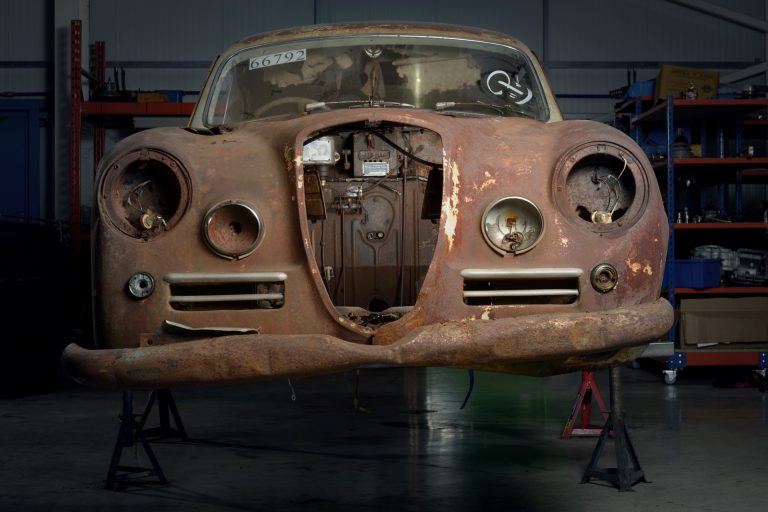 Lancia Aurelia B20 GT được phát hiện trong tình trạng vô cùng tồi tệ