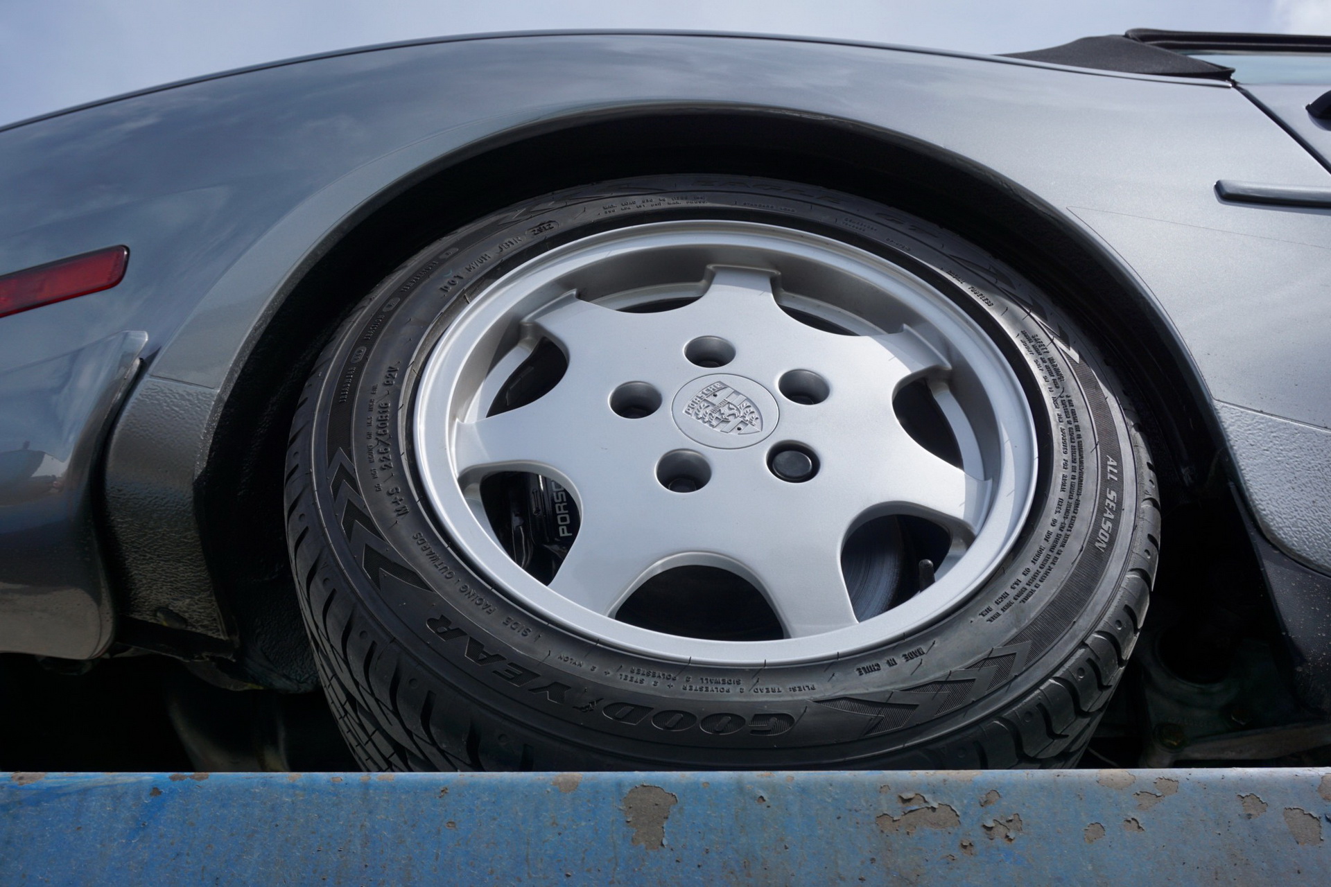 Thiết kế la zăng xe Porsche 944 S2 Cabriolet 1990