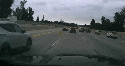 Tai nạn tàn khốc trên đường cao tốc, loạt ô tô tan nát trong chớp mắt