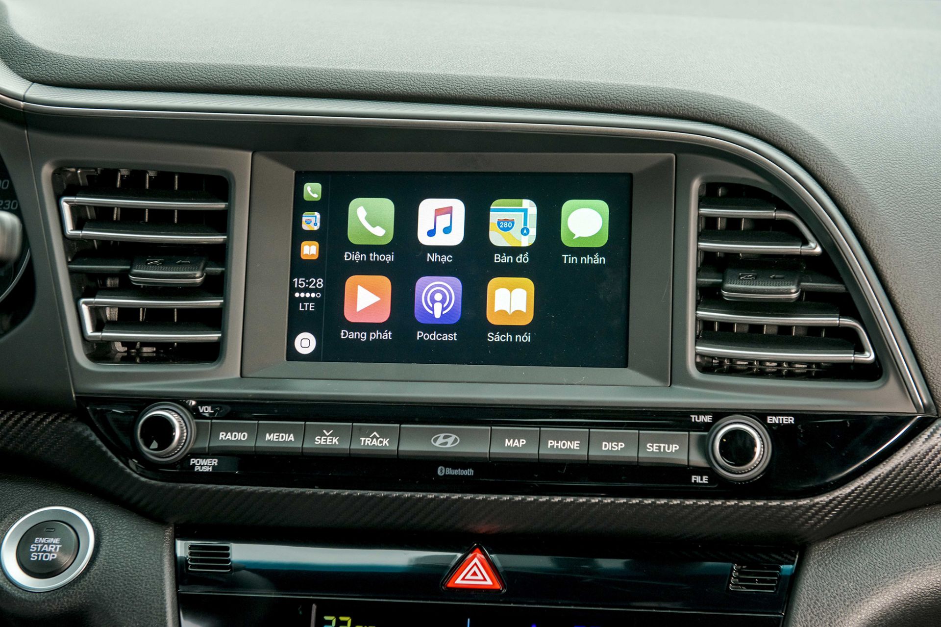 Hyundai Elantra Sport 2019 tích hợp cả Apple Carplay