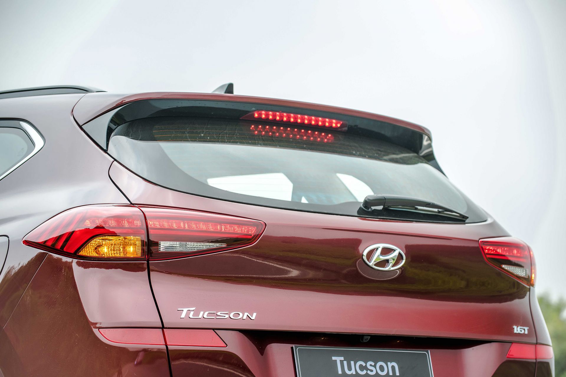 Cánh gió kèm phanh trên cao của Hyundai Tucson 2019