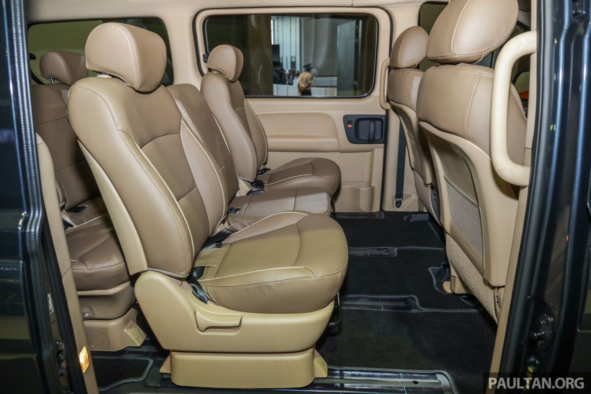 Thiết kế hàng ghế thứ 2 xe Hyundai Grand Starex