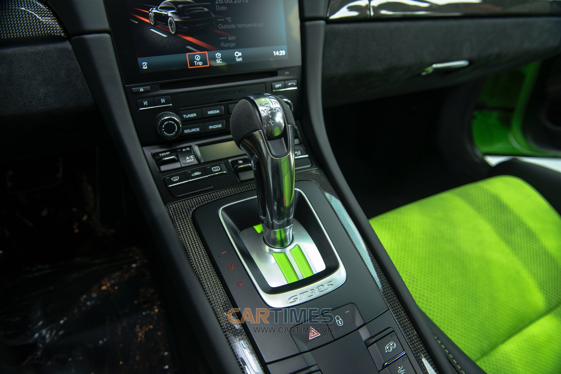 Cần số của xe Porsche 911 GT3 RS