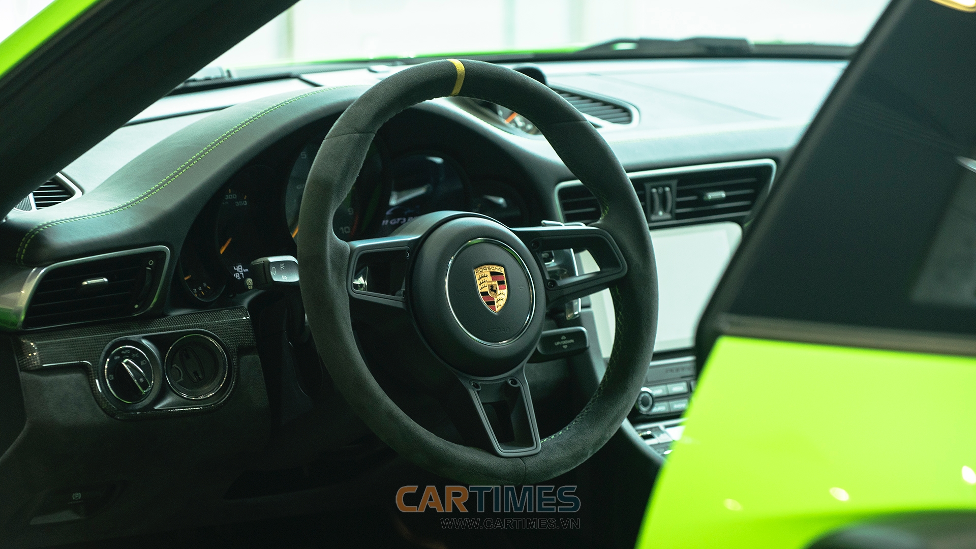 Vô lăng xe Porsche 911 GT3 RS