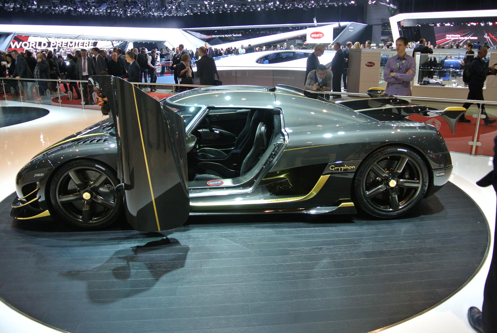 Chiếc Koenigsegg Agera RS khi còn nguyên vẹn