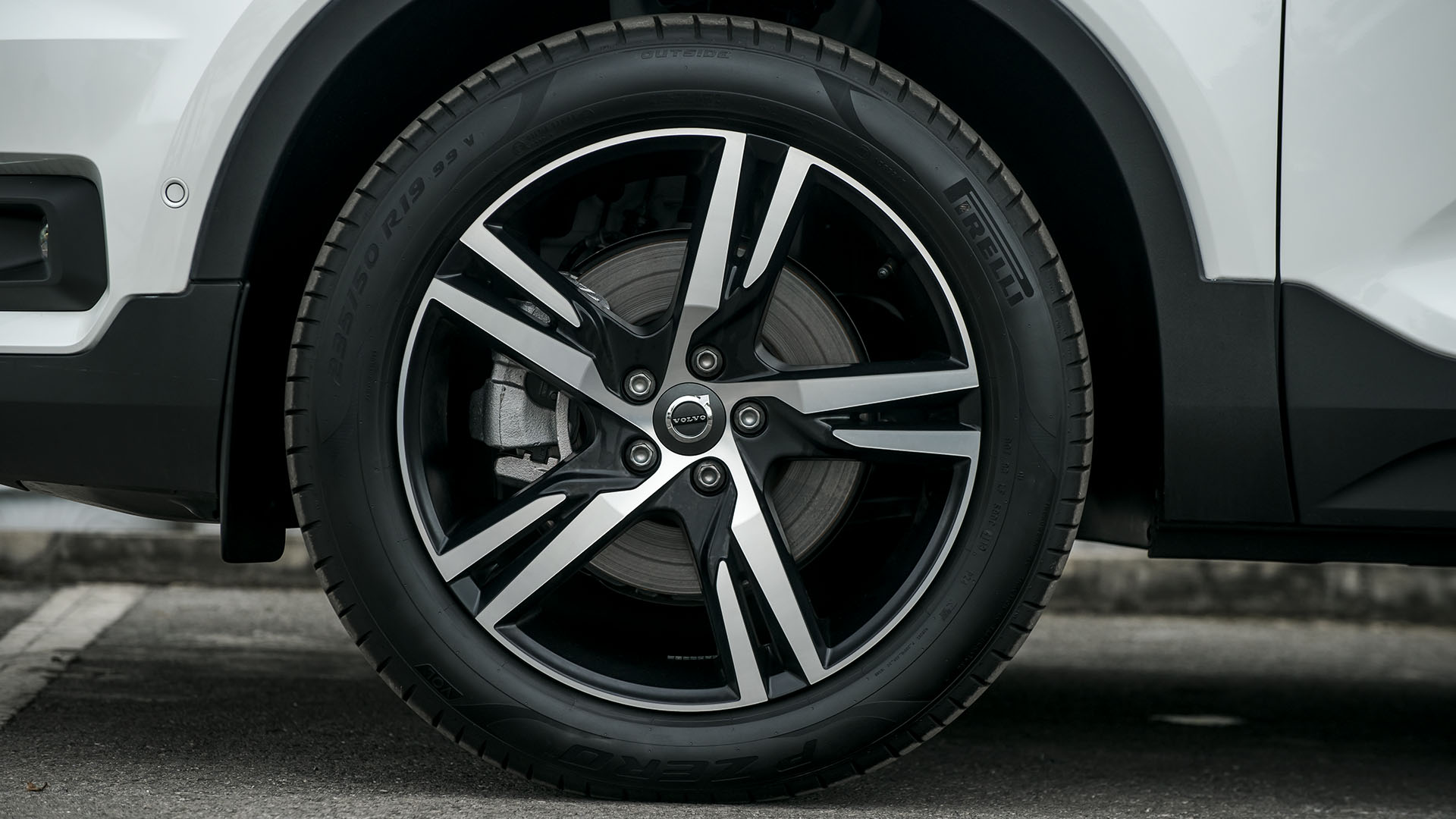 Thiết kế la zăng trên xe Volvo XC40