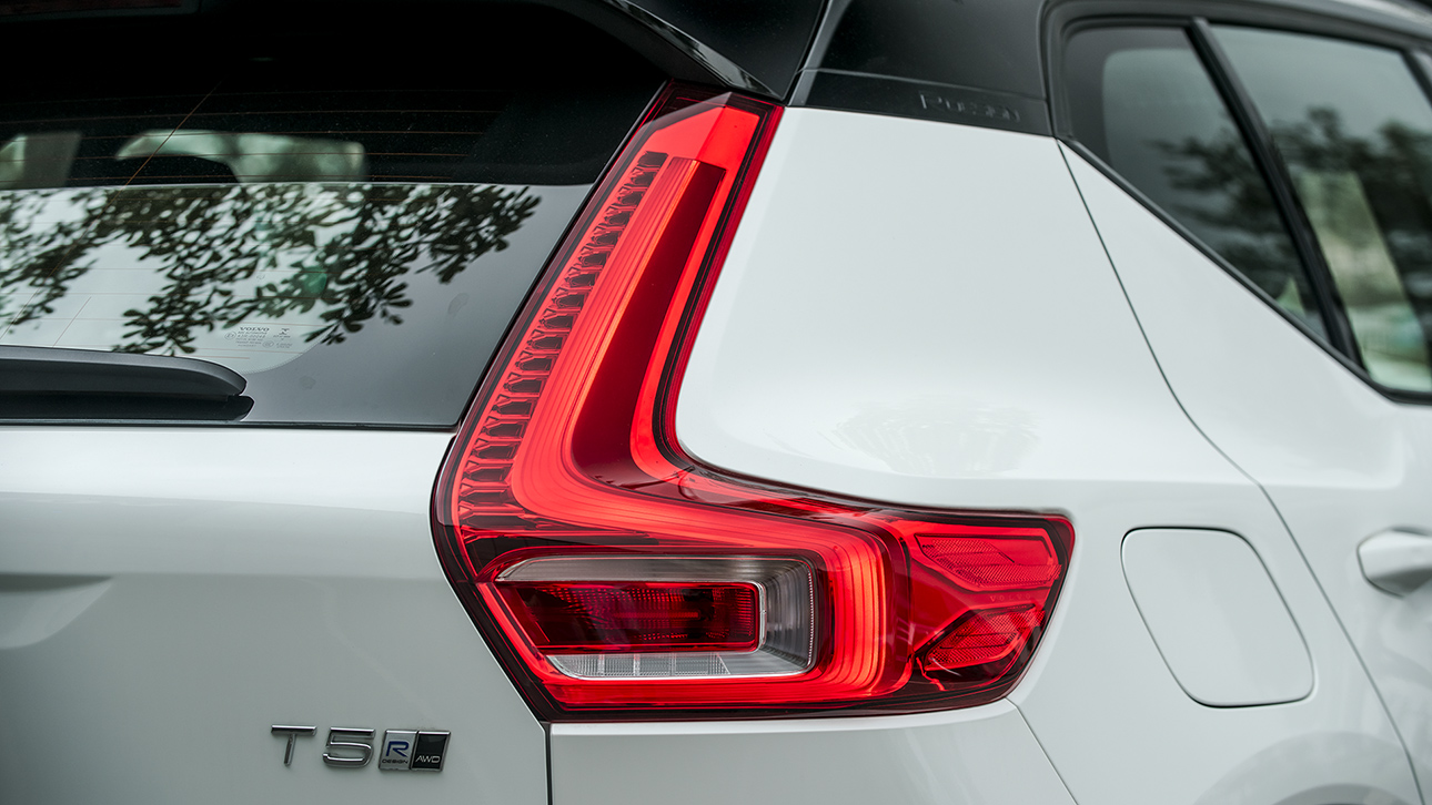 Thiết kế đèn hậu xe Volvo XC40