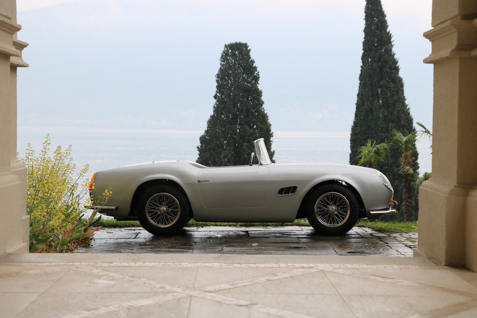 Pedal California Spider Junior có thiết kế như phiên bản Ferrari California
