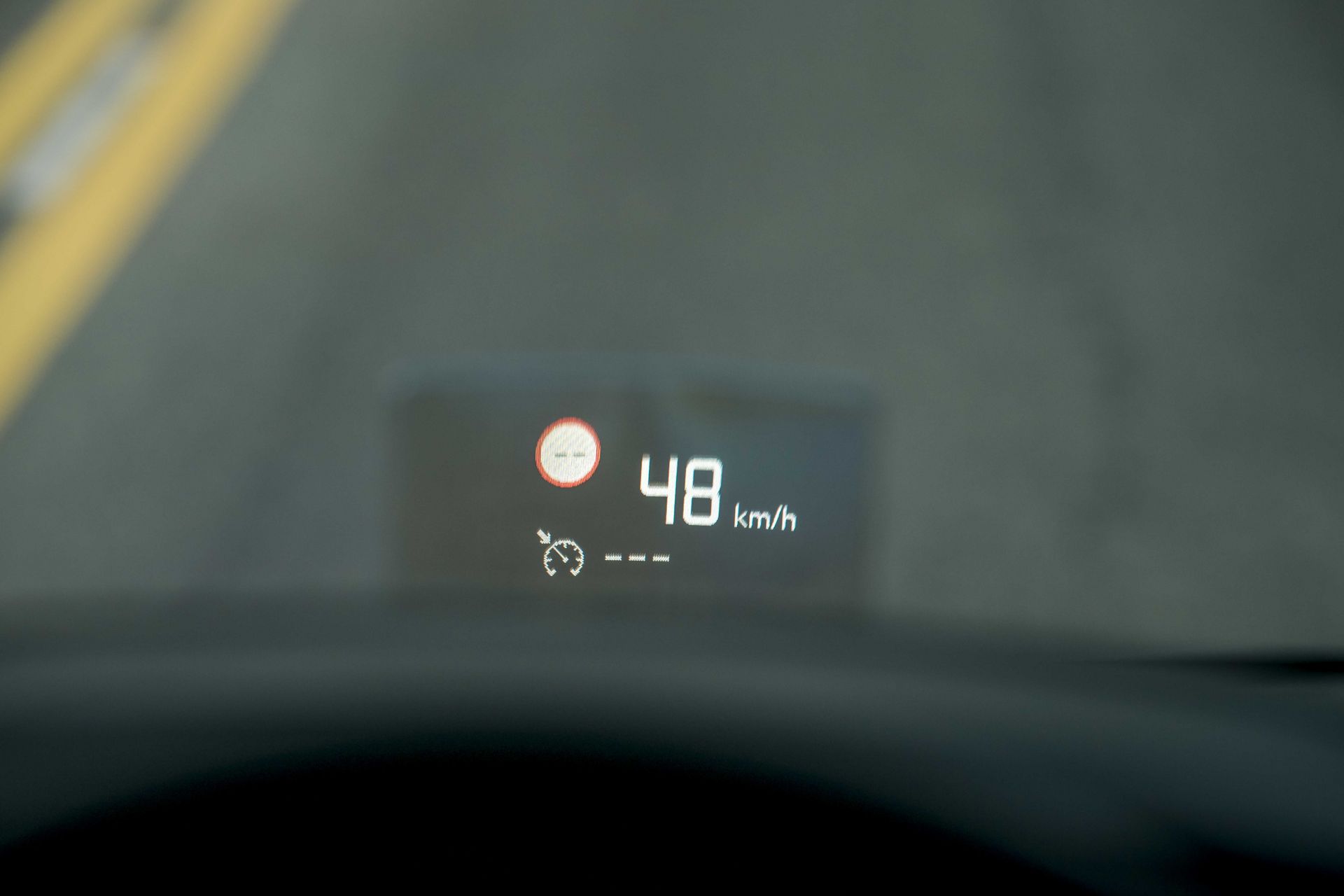 Hệ thống HUD trên Peugeot Traveller 