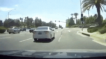 Cú rẽ phải tai họa, đây là tình huống không ít tài xế phạm sai lầm