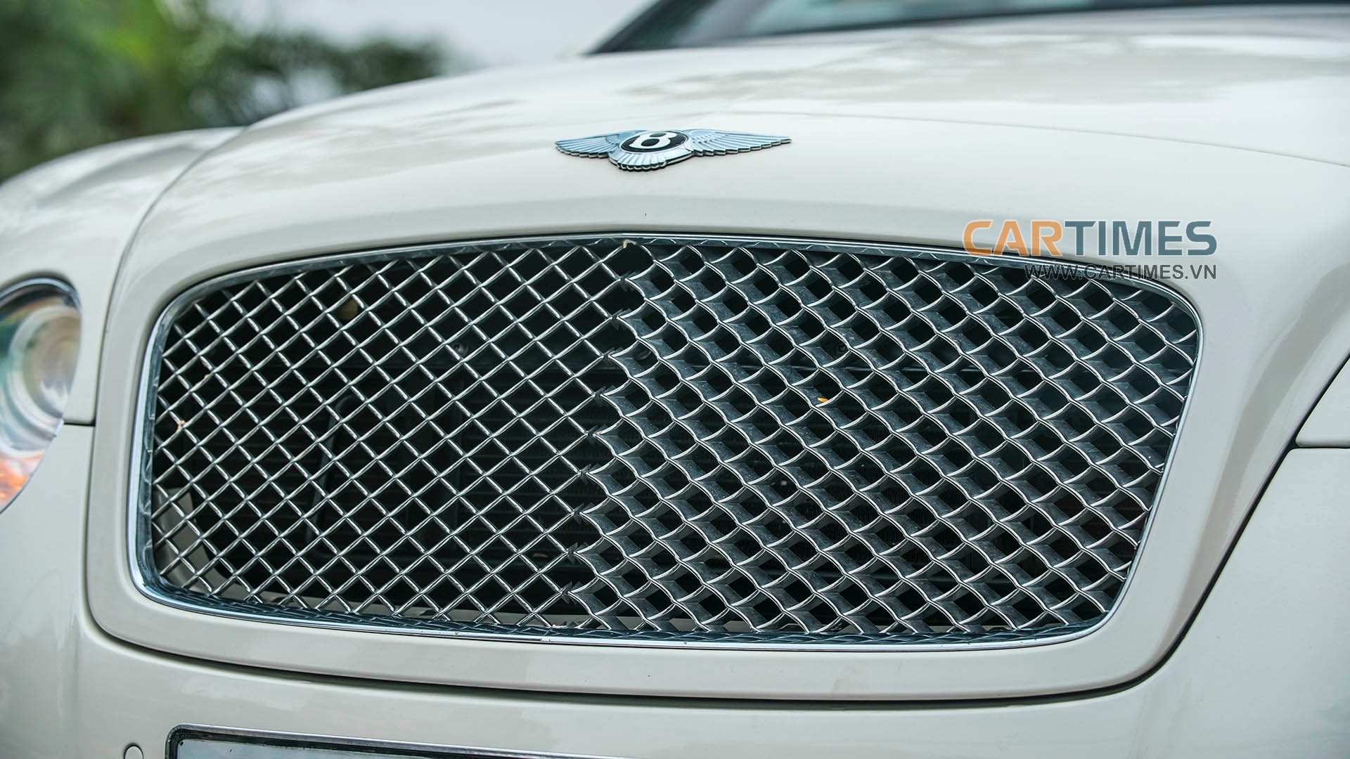 Lưới tản nhiệt của xe Bentley Continental GT Speed 2009